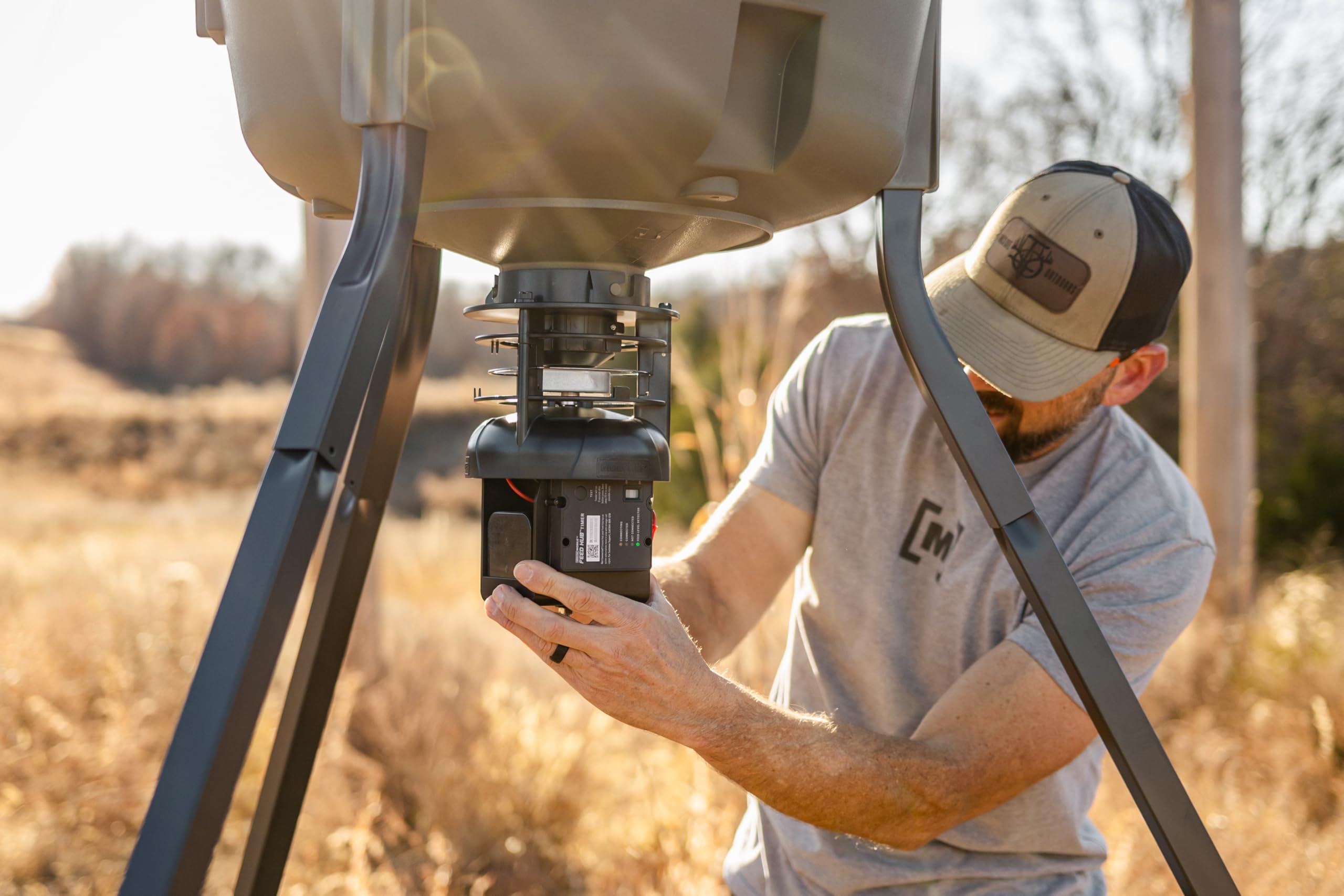 Pro Hunter 2 Cellular Feeder Kit - Moultrie Feed Hub Kit - Cellular Feeder System with Feed Level Detector and Spincast Spreader - Universal Fit for Most Spin cast Wildlife Feeder Hoppers