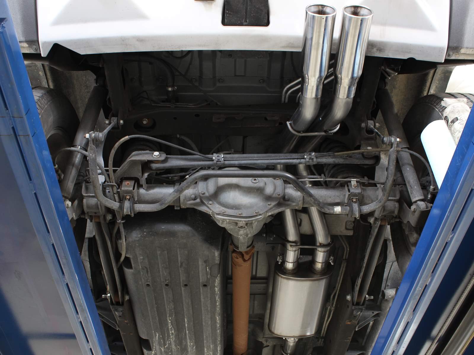 49-44049 aFe (Non-CARB Compliant) Mach Force XP 409 Stainless Steel Cat-Back Exhaust System for Hummer H2 V8-6.0L/6.2L Engine