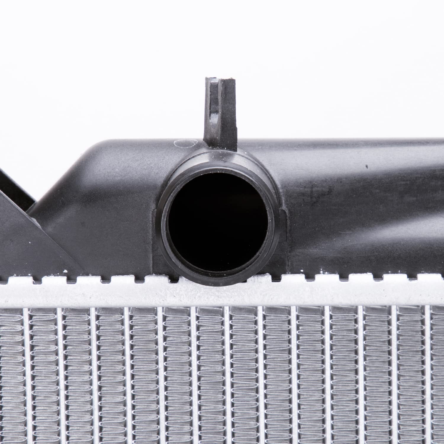 Radiator TYC Compatible with 2001-2006 Suzuki Xl-7