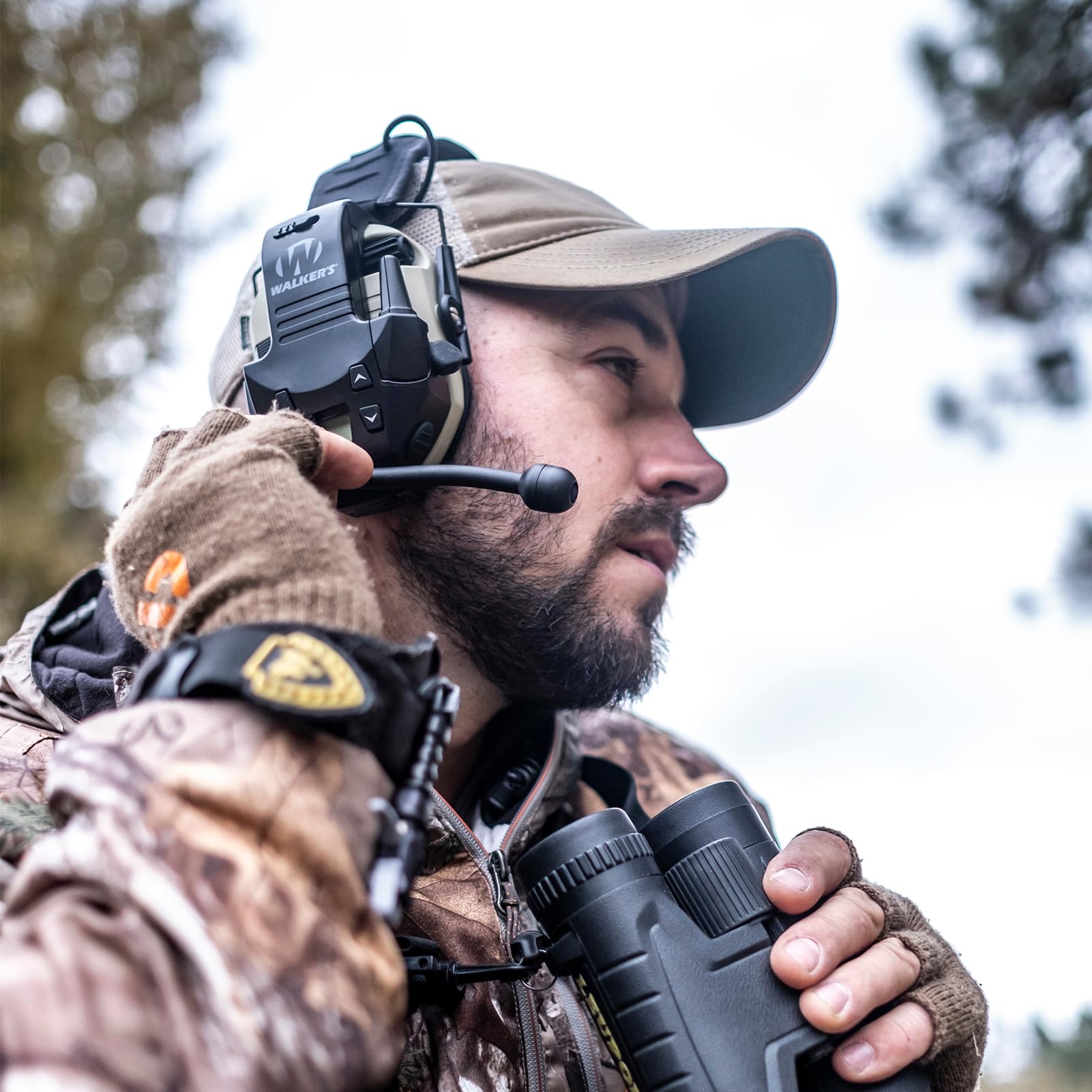 WALKER'S Walkie Talkie Attachment Razor - 22 Channels 3 Miles Range Distance Voice-Activated Handsfree Communication Device for Razor Shooting Muffs, 3 AAA Batteries Included