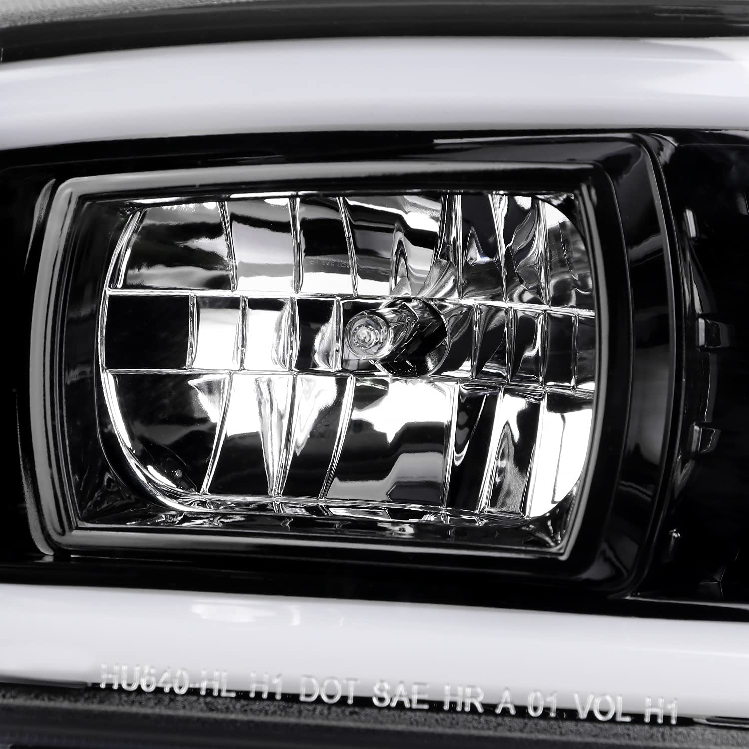Jet Black LED Light Tube Projector Headlight SPEC-D TUNING Compatible with 1999-2006 GMC Sierra Yukon XL 1500/2500/3500, Left + Right Pair Headlamps Assembly