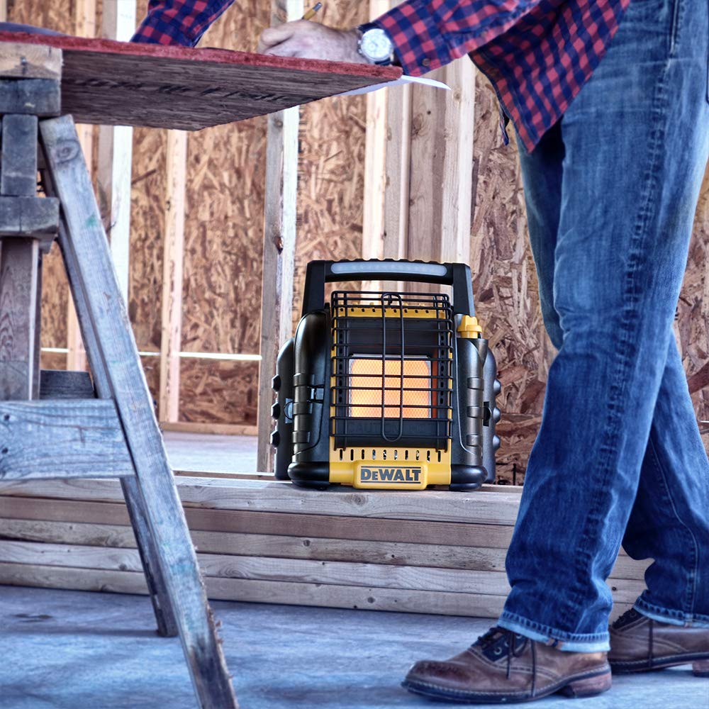 12,000BTU DeWALT Portable Radiant Heater - MA and Canada Version
