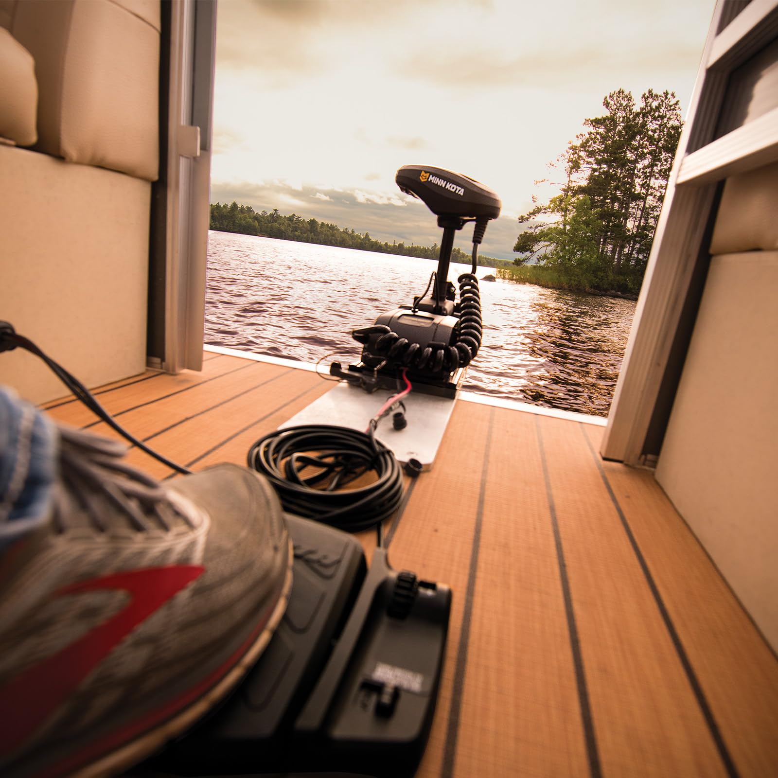 PowerDrive Minn Kota Bow-Mount Electric Trolling Motor – 45 Lb. Thrust, 48 in. Shaft, Freshwater