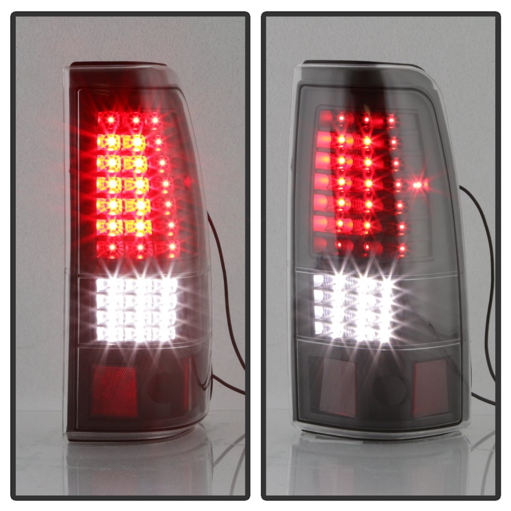 Volkswagen Jetta 11-18 Spyder (OE) Passenger Side Halogen Headlig
