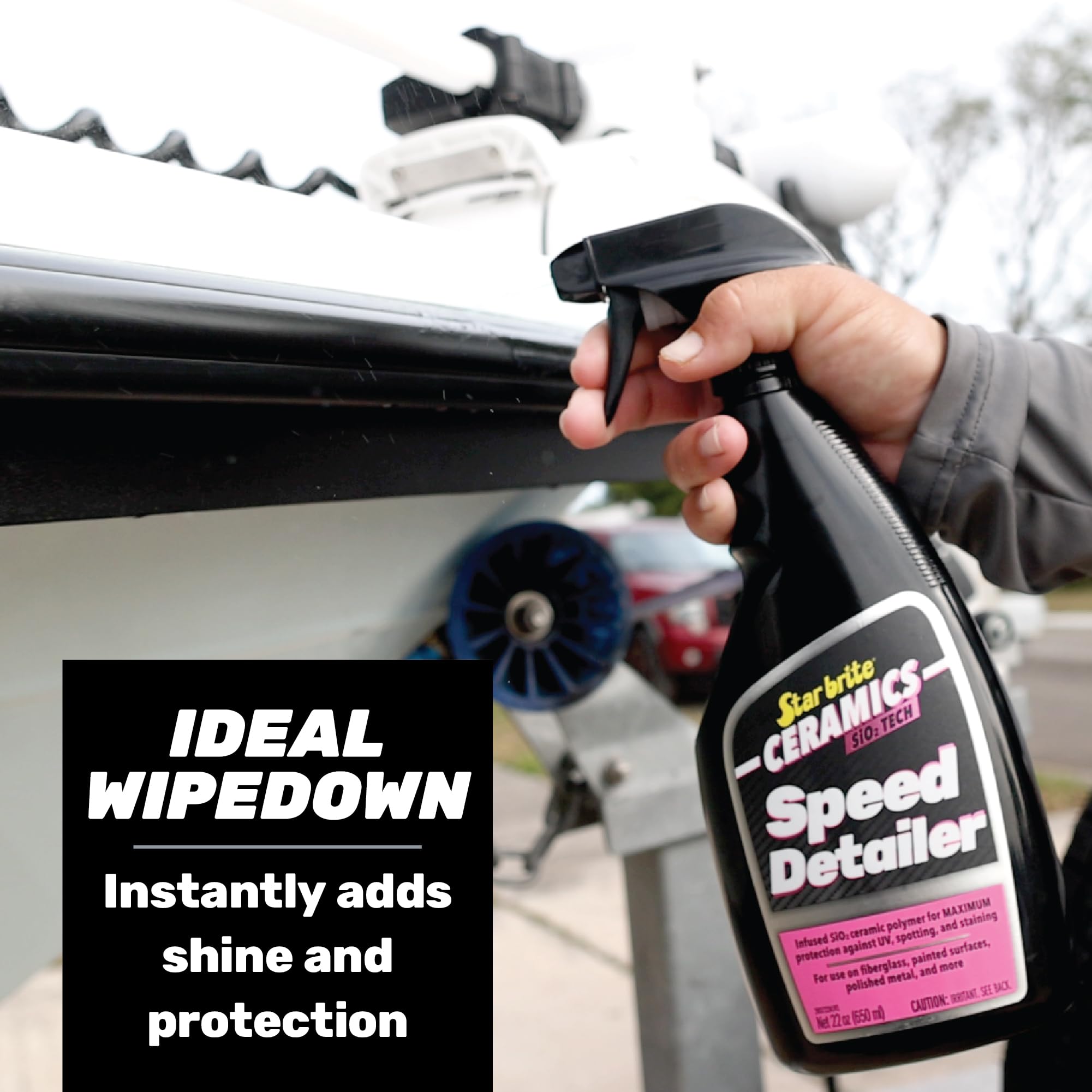 Ceramics STAR BRITE Speed Detailer SiO2 Infused - Ultimate Shine & Protection for Vehicles & Boats, Enhances Water Beading 22 oz Spray (203722)