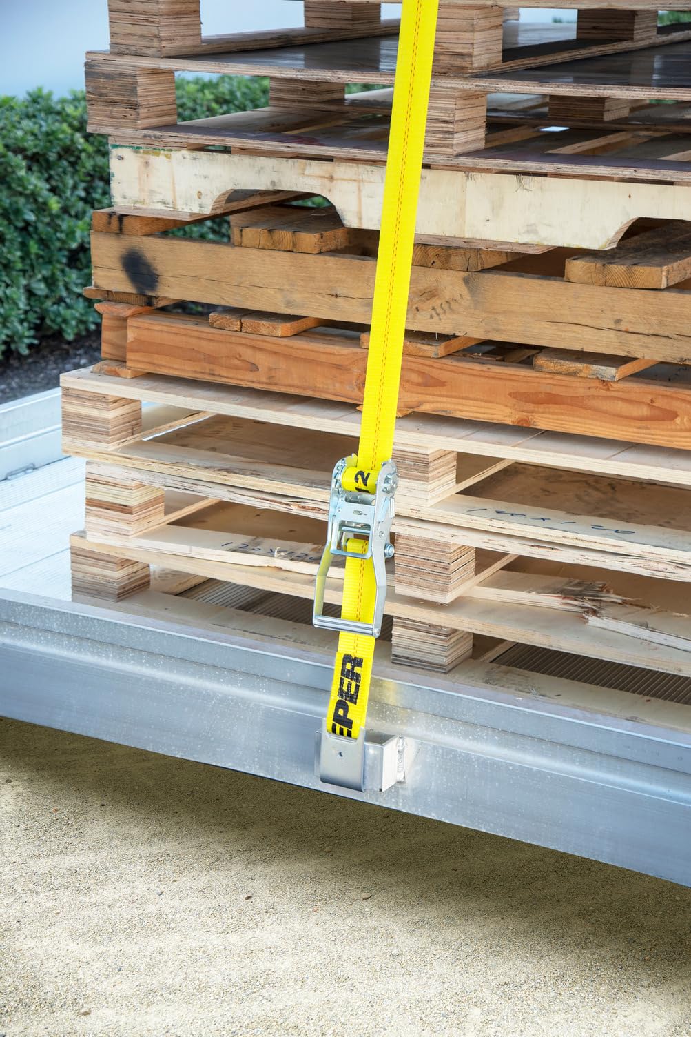 2" x 30' Keeper Heavy Duty Ratchet Tie-Down with Flat Hooks - 3,333 lbs. Working Load Limit