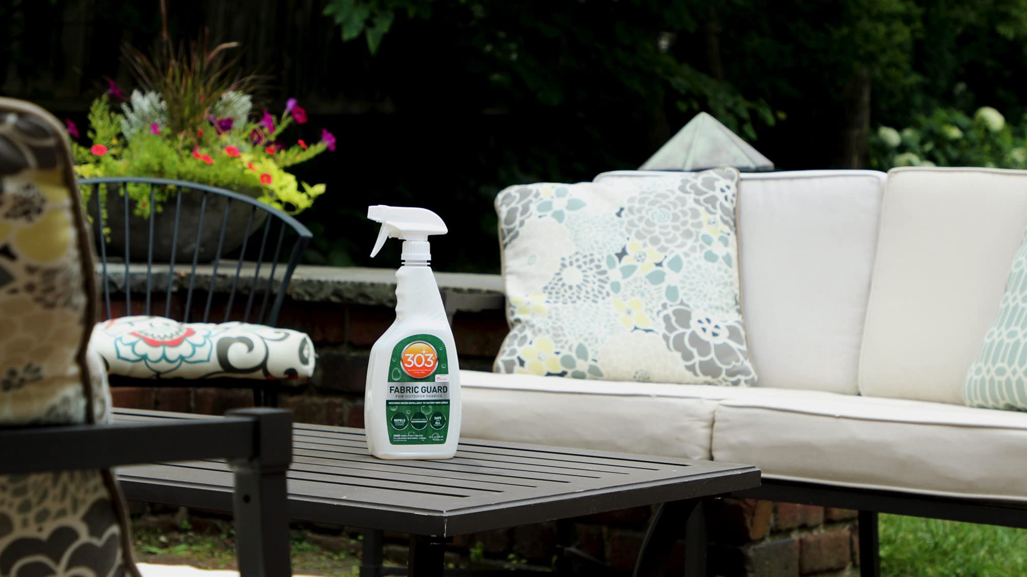 303 Fabric Guard - Restores Water Repellent Properties For Outdoor Fabrics - Repels Moisture & Stains - Manufacturer Recommended - Safe For All Fabrics, 16oz (30605CSR) Packaging May Vary