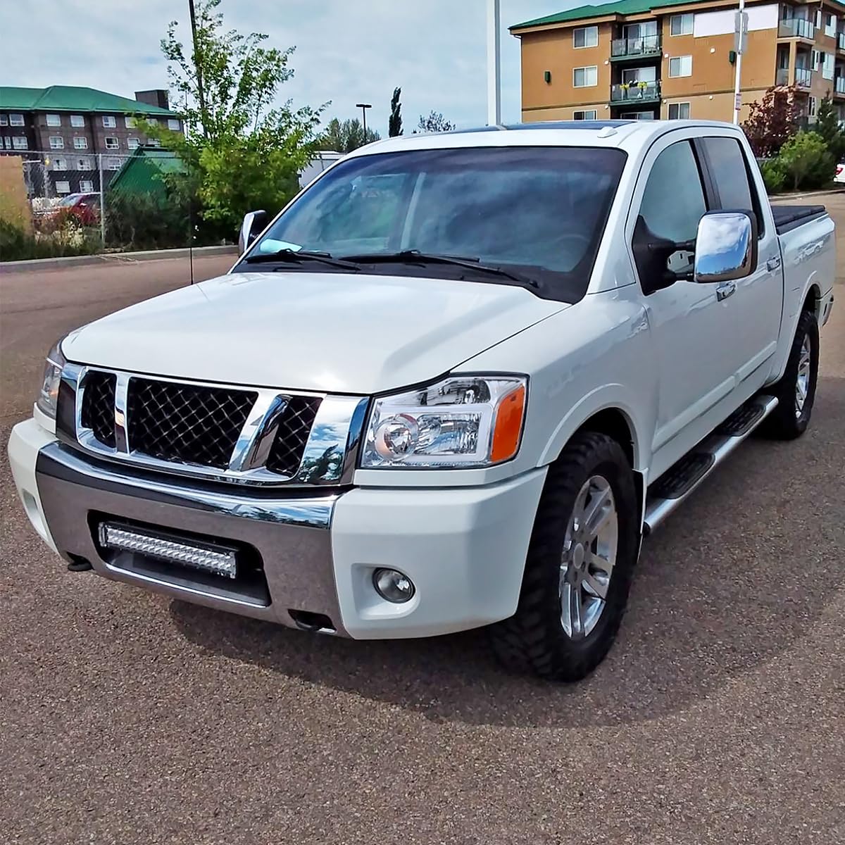 Chrome Headlights SPEC-D TUNING w/LED Light Bar Compatible with 2004-2015 Nissan Titan, 2004-2007 Armada, Left + Right Pair Headlamp Assembly