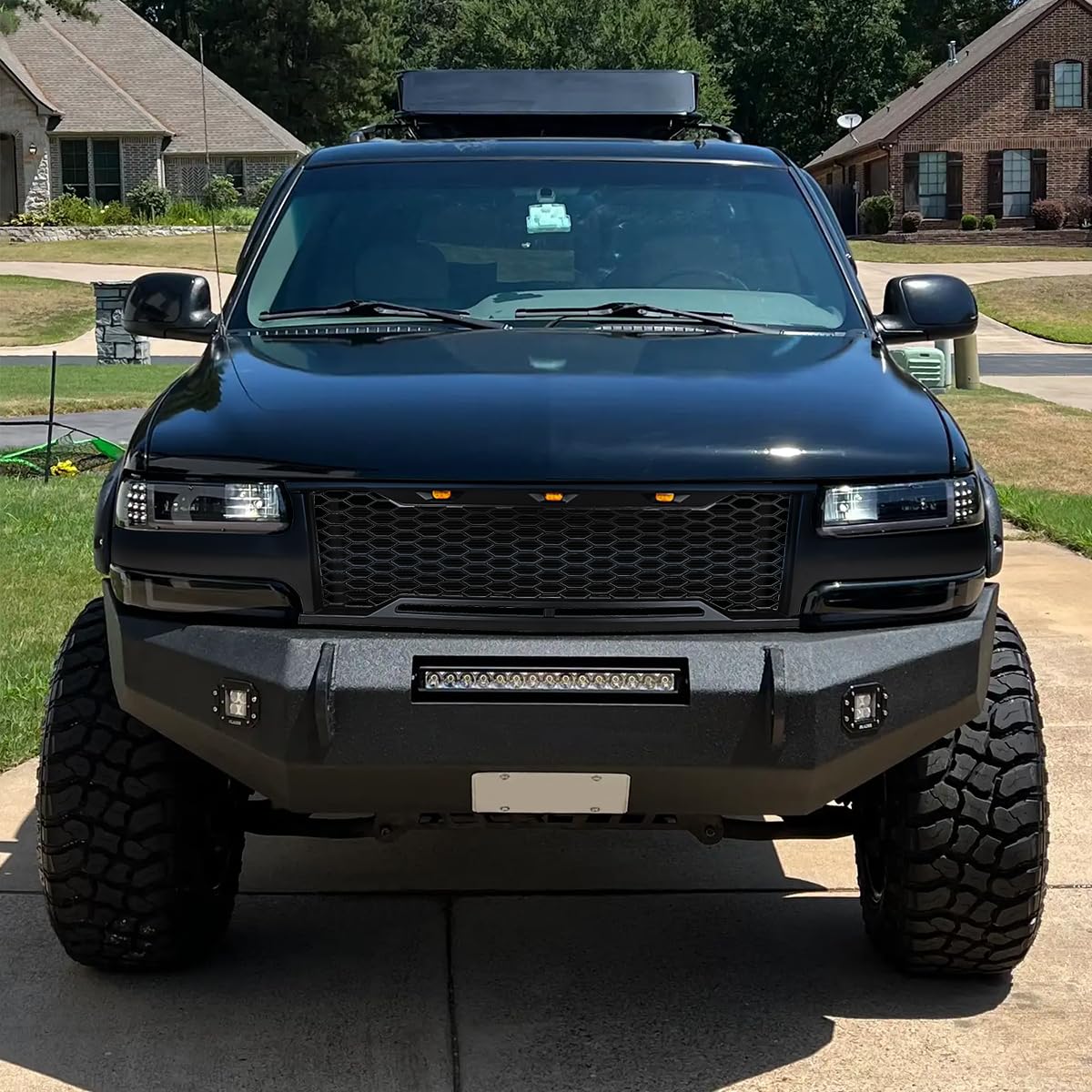 Matte Black Mesh Grille w/LED Lamps SPEC-D TUNING Compatible with 1999-2002 Chevy Silverado 1500