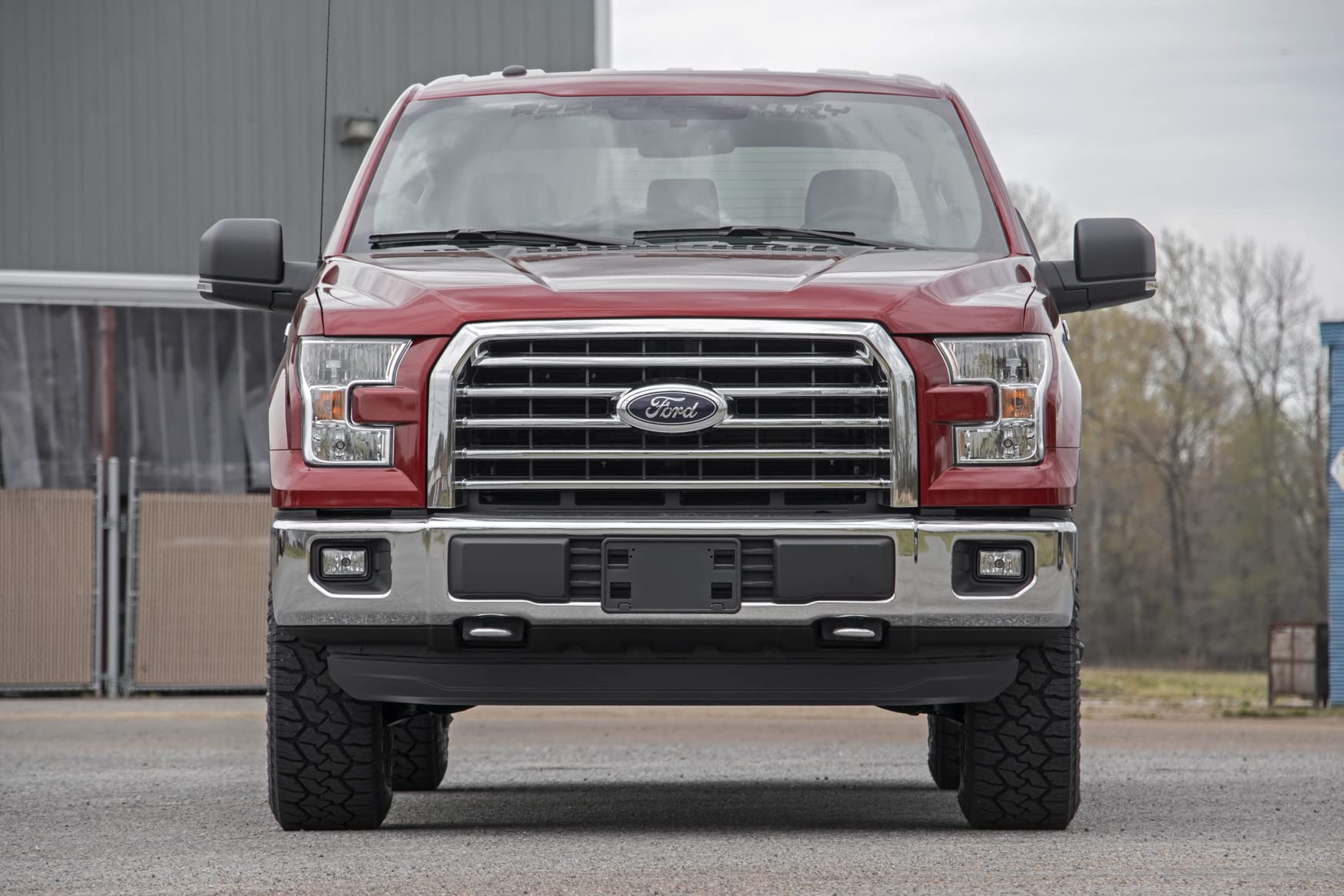 2" Rough Country Leveling Kit w/M1 Struts for 2014-2020 Ford F-150 4WD - 50040
