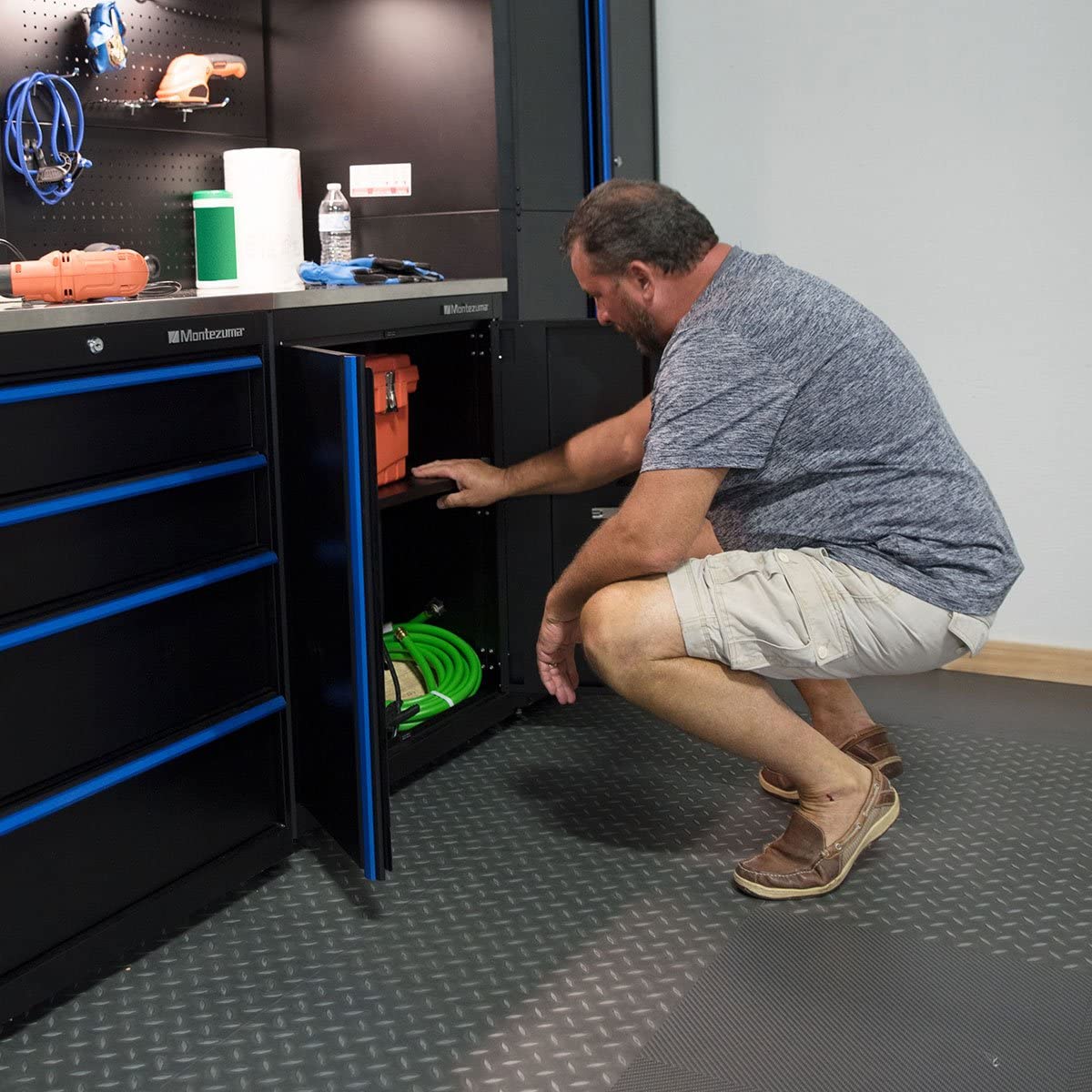 Garage Tool Storage System Montezuma - 30.5 x 24" Locking 2 Door Workbench with Magnetic Latches & Stainless Steel Worktop - BKMG30242BC