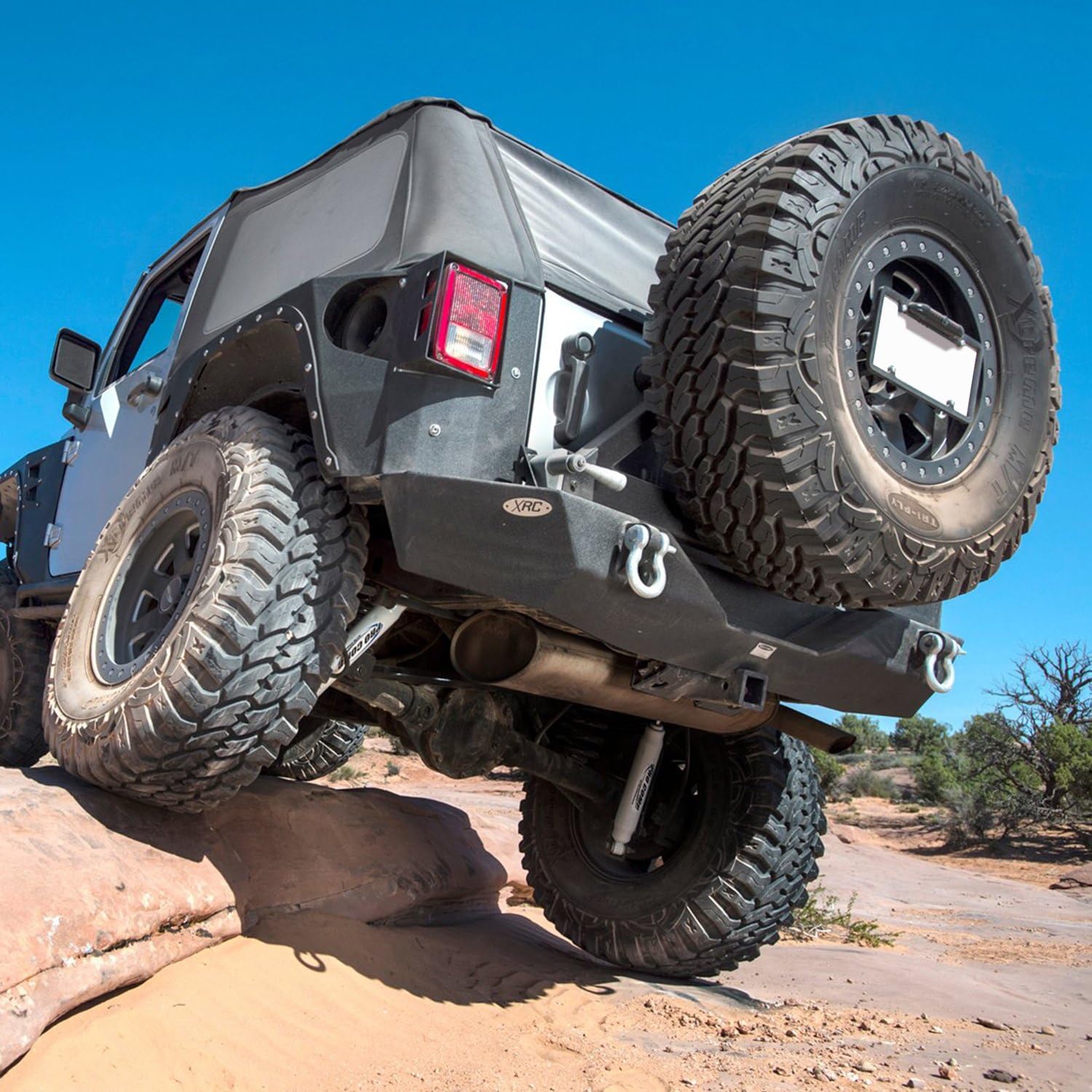 XRC RR BUMP W HITCH TIRE - SmittyBilt SB76856