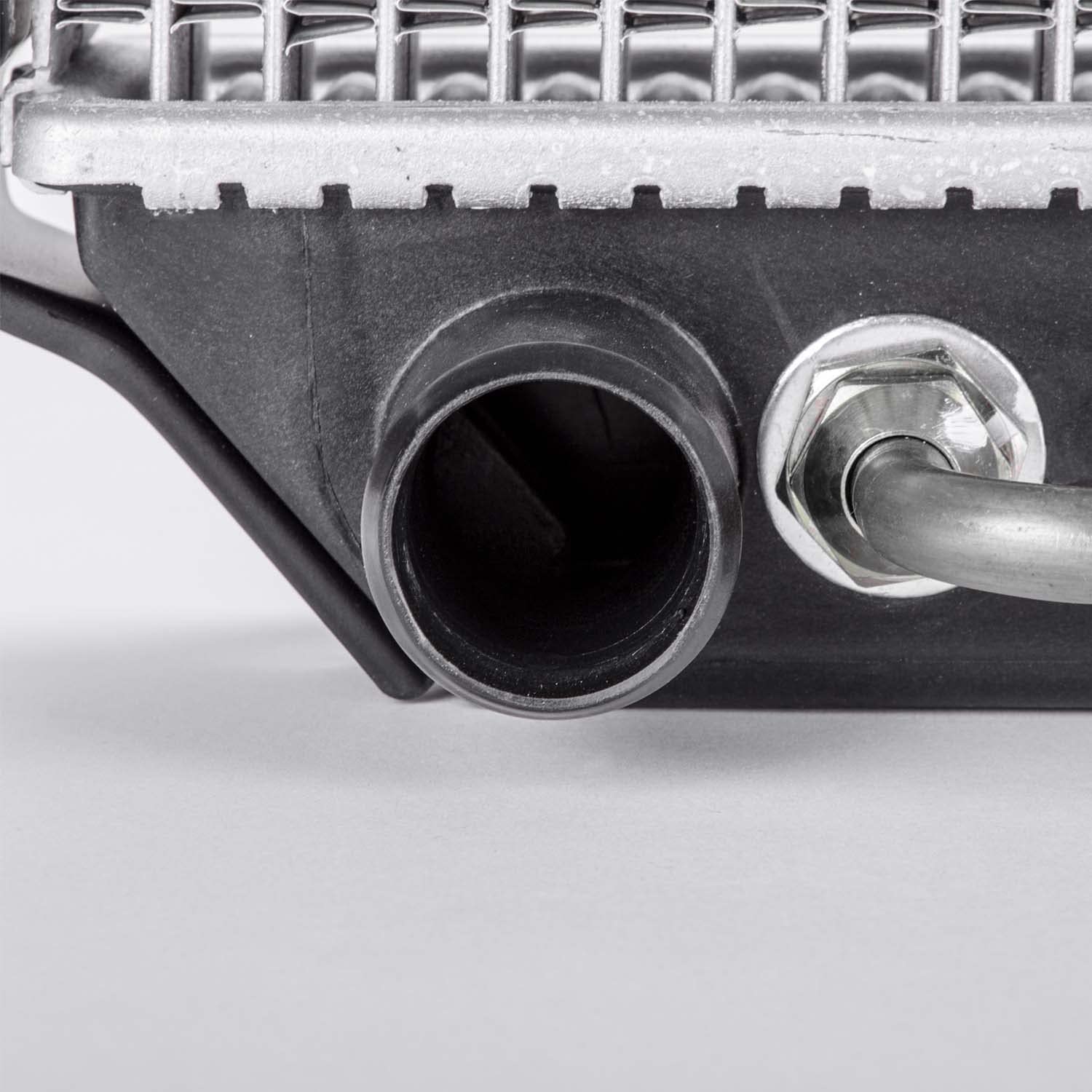 Compatible TYC 147 Radiator with 1986-1995 Toyota Pickup