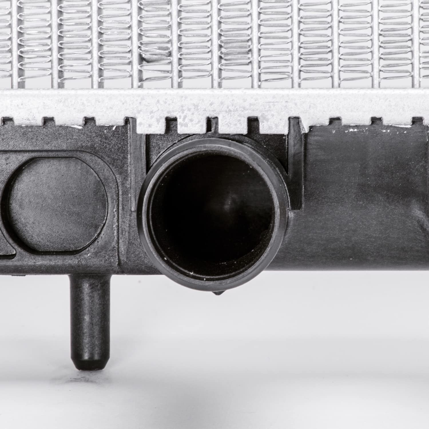 MITSUBISHI Galant TYC 2300 Compatible with 1-Row Plastic Aluminum Replacement Radiator