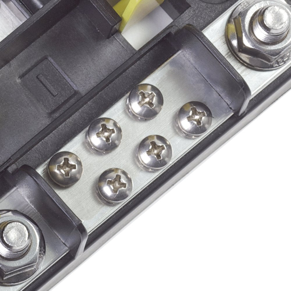 SafetyHub 150 Blue Sea Systems Ignition Protected Fuse Block
