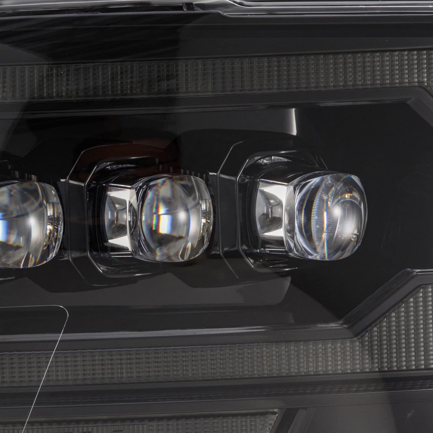 PROJECTOR NOVA-SERIES HEADLIGHTS