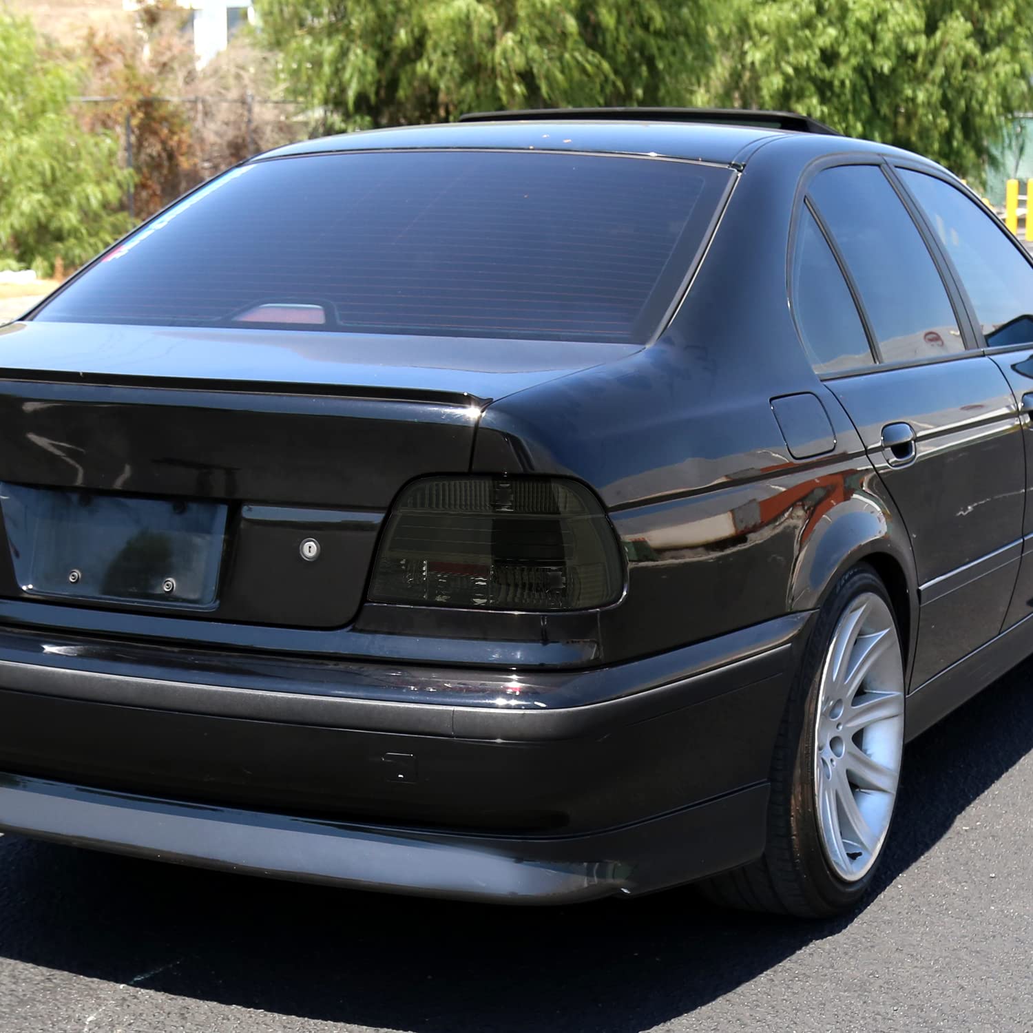 Smoke LED Bar Tail Lights SPEC-D TUNING Compatible with 1997-2000 BMW E39 5-Series 4-Door, Left + Right Pair Assembly