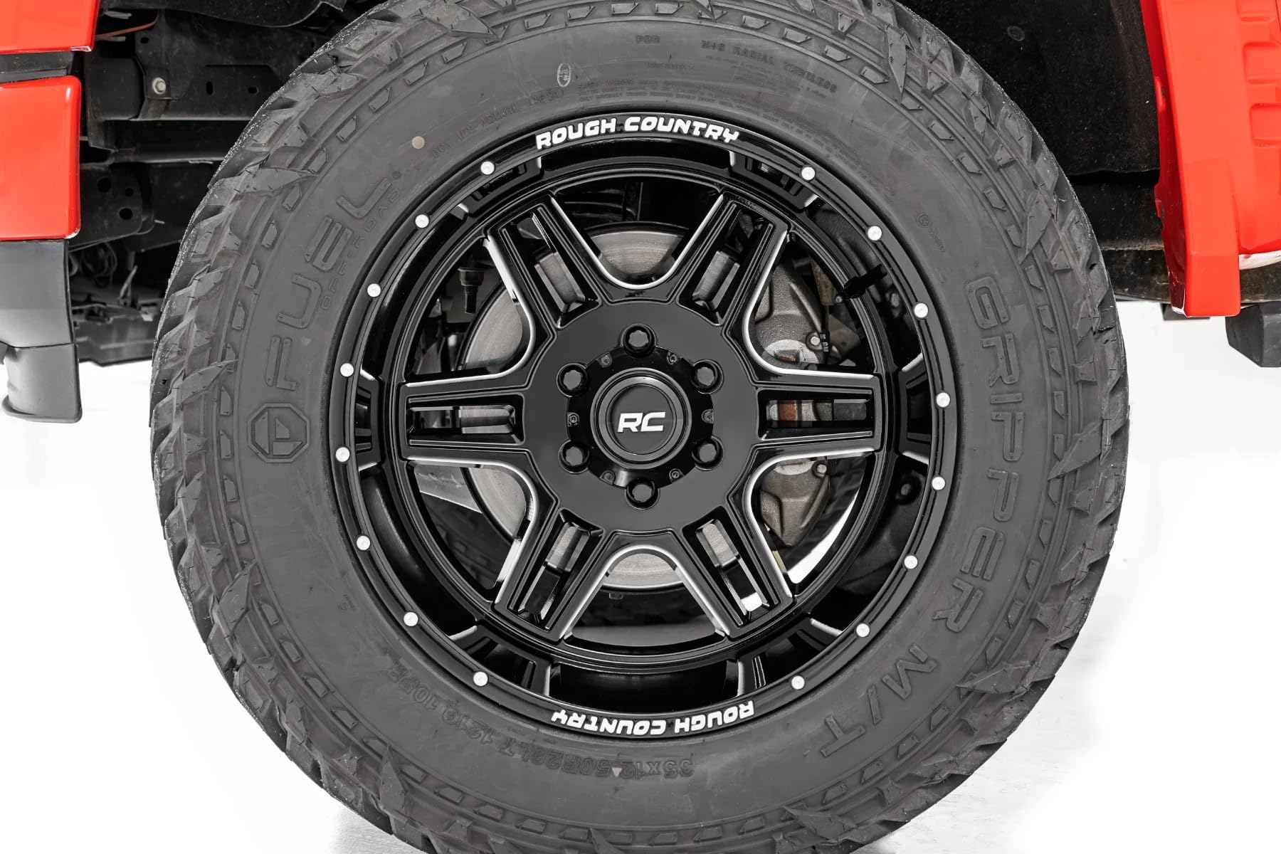 92 Series Rough Country Wheel - 18x9, 6x5.5 Bolt Pattern, +18mm Offset, Single-Piece Aluminum, Gloss Black with Milled Accents