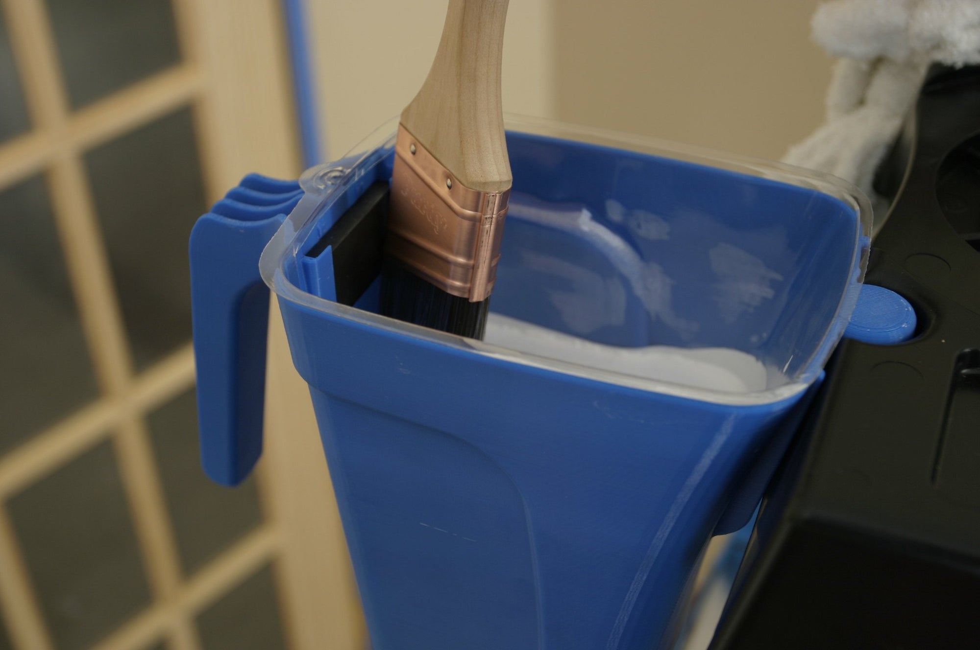 AC27-P Werner Lock, Use with Ac27-L Disposable Paint Cup Liner, Plastic, Polymer, Blue