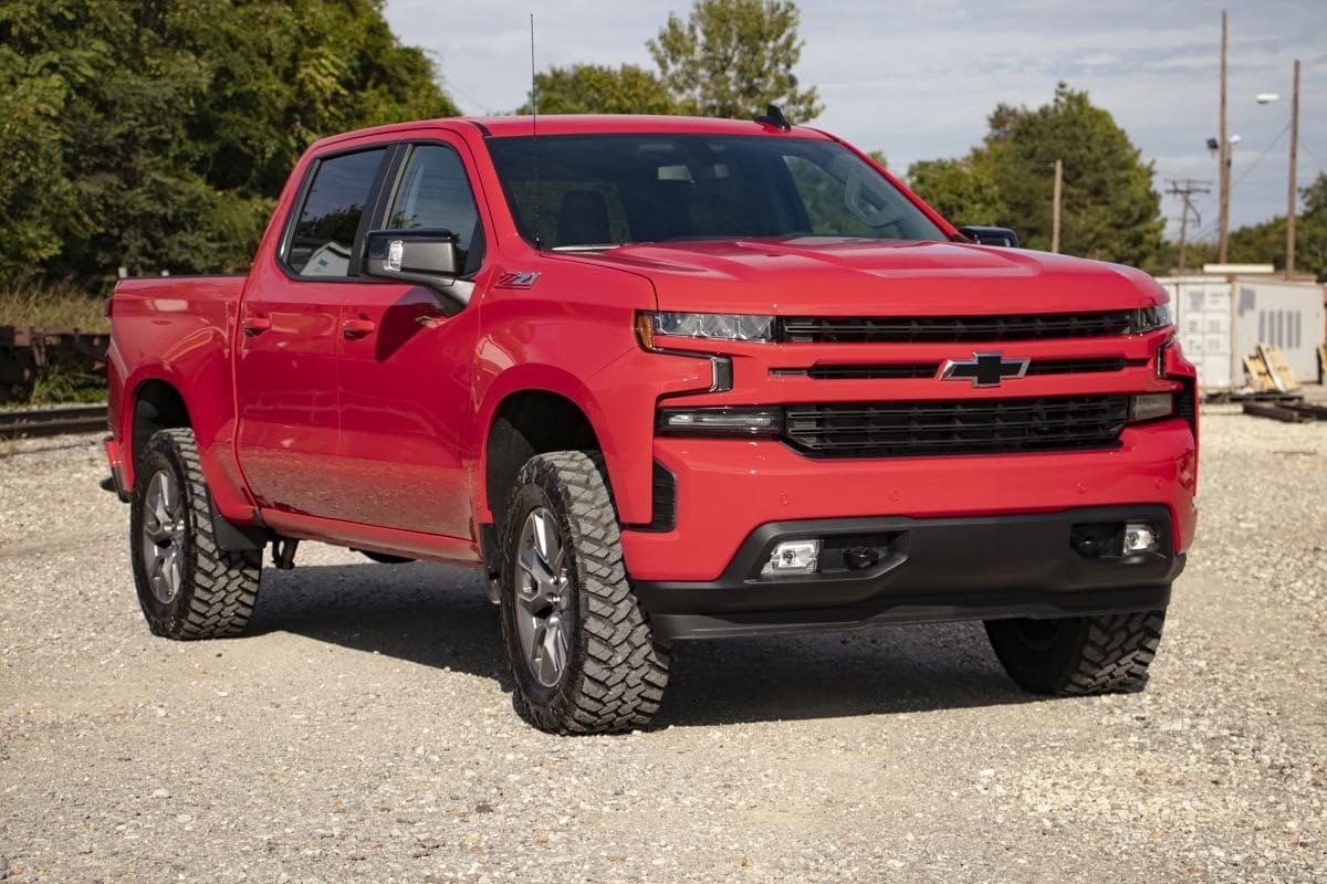 3.5" Lift Kit Rough Country w/M1 Struts for 2019-2024 GMC Sierra 1500-22640