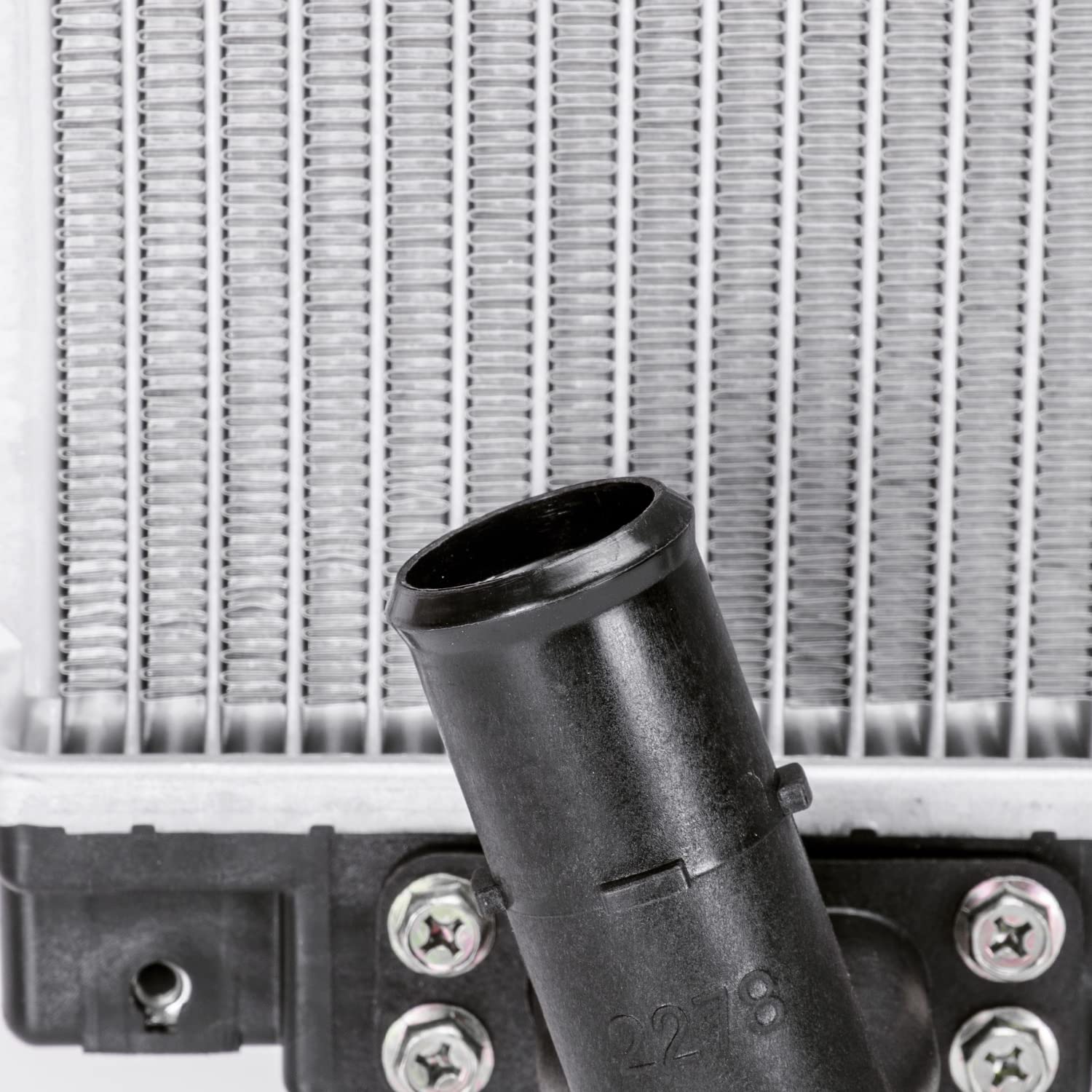 Radiator TYC 2278 Compatible with 1997-2004 Mitsubishi Montero