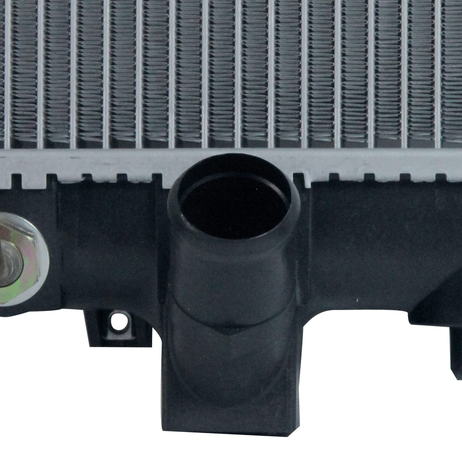 Radiator TYC 2933 Compatible with 2004-2006 Suzuki XL-7