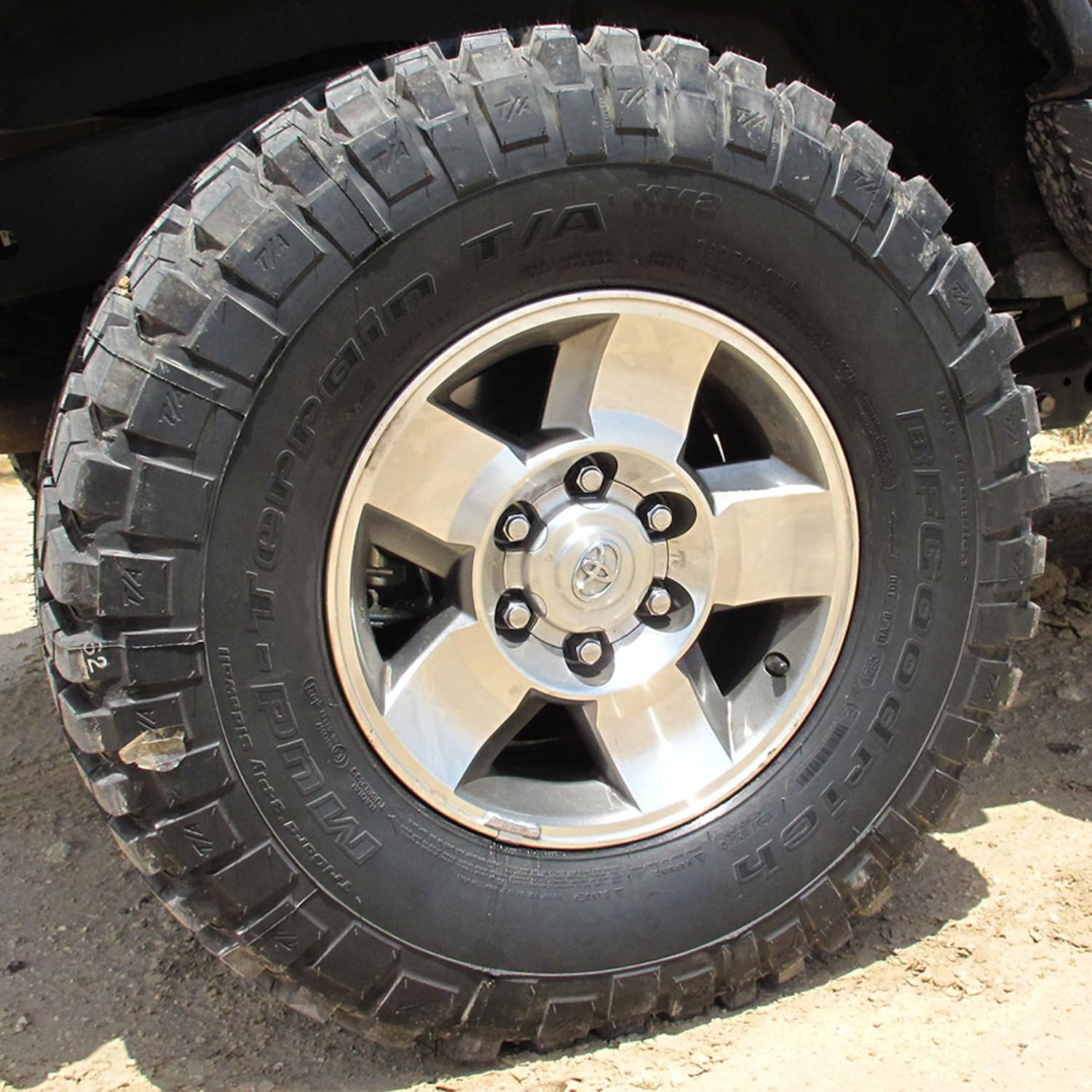 Mud-Terrain BFGoodrich T/A KM2 LT255/75R17 111Q C