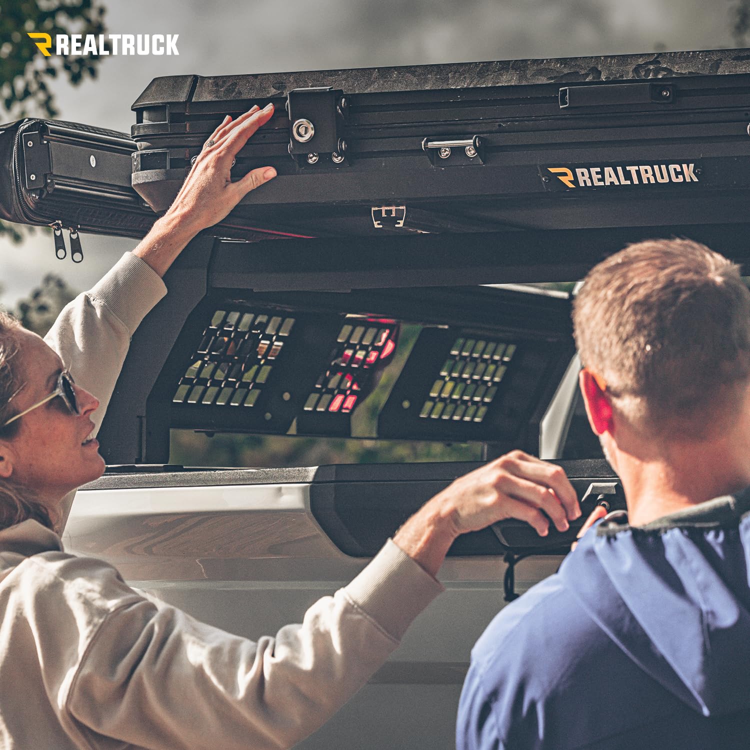 GoTent RealTruck | Overlanding, Waterproof, Telescoping Ladder, LED-Lit Interior, Mounts to Any Cross Bars | OL-104