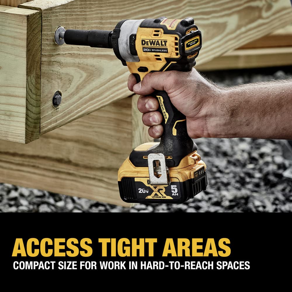 20V MAX* DEWALT DCF911P2 1/2 in. Cordless Impact Wrench with Hog Ring Anvil Kit