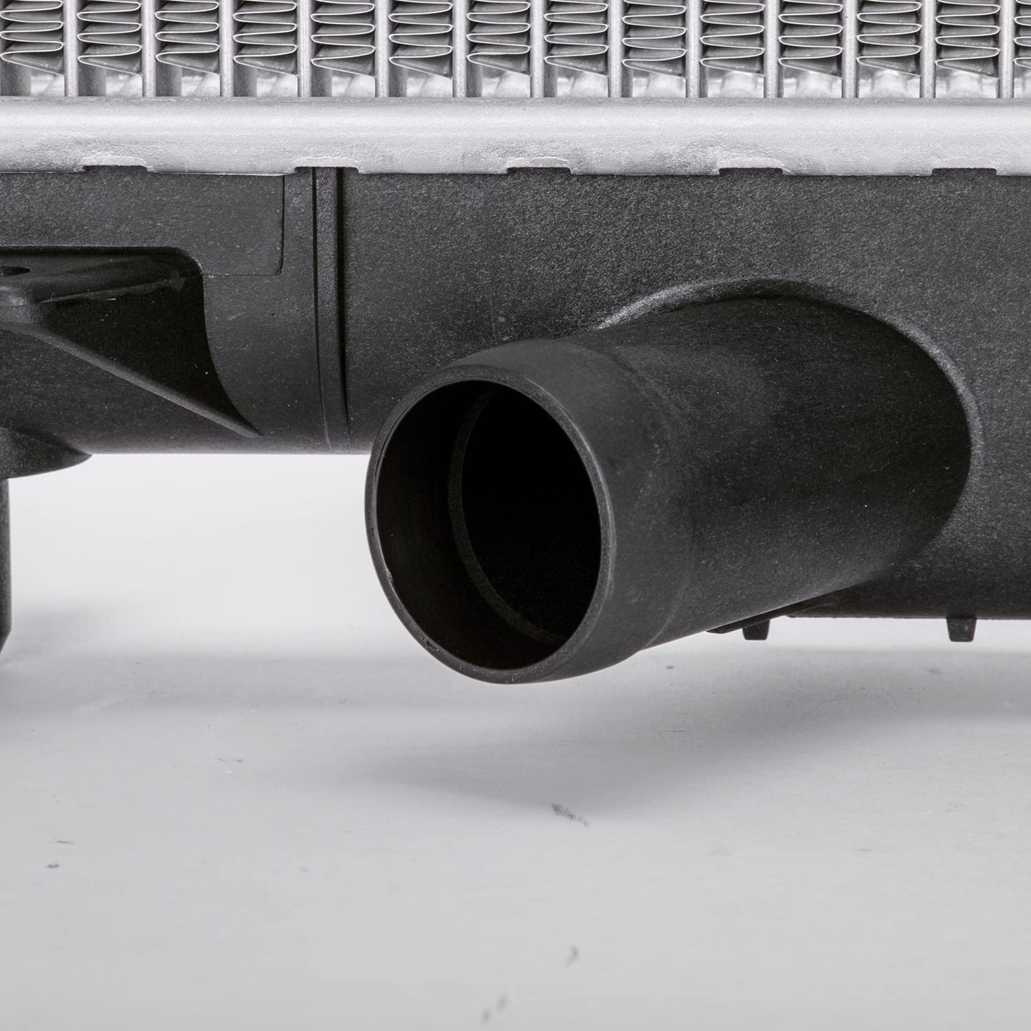 2458 TYC Radiator Compatible with 2002-2008 Chevrolet Trail Blazer