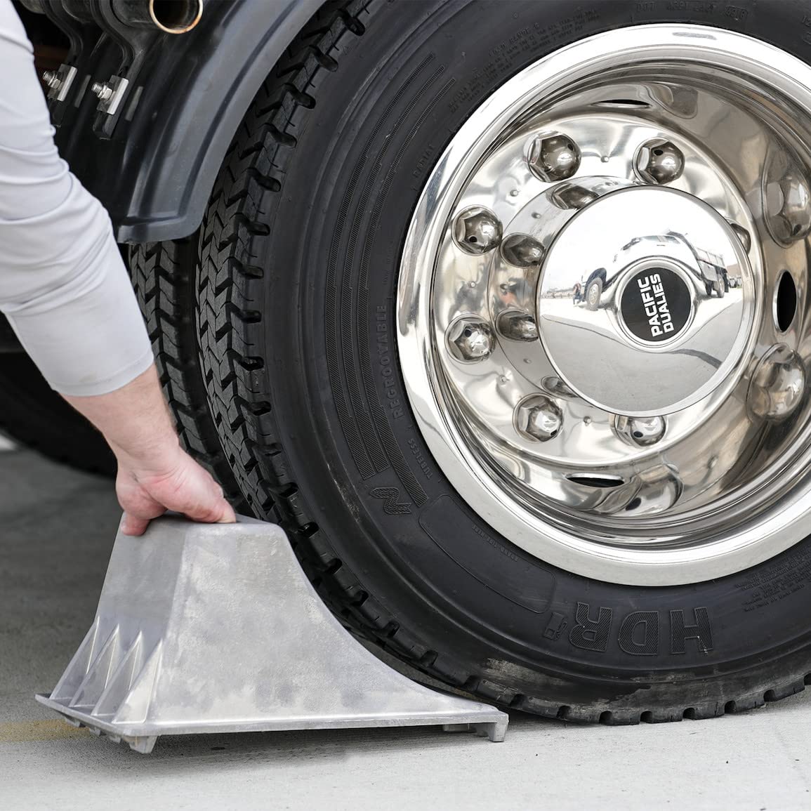Aluminum Wheel Chock Buyers Products WC1588, 8.5 x 15 x 8.25 Inch, Steep Slope Chock for Tractors, Trailers and Vehicle Maintenance and Storage, Includes Extra Strength Rugged Teeth