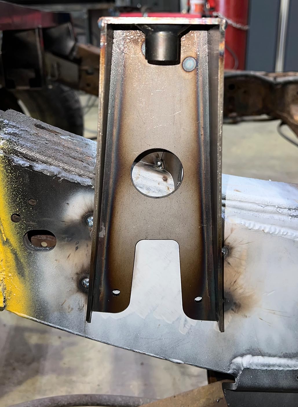 Bed Front Mount for Colorado/Canyon (2004-2012) by Rust Buster RB7512