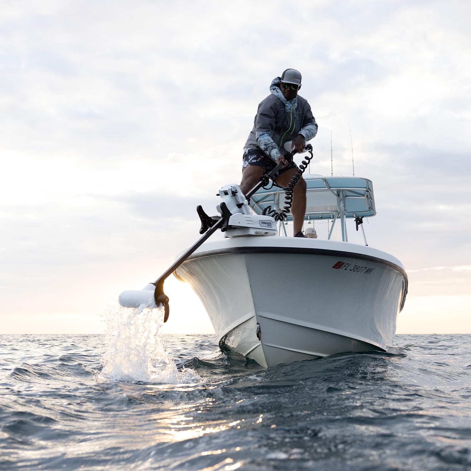 Minn Kota Riptide Bow-Mount Terrova Electric Trolling Motor with GPS, Spot-Lock – 55 Lb. Thrust, 54 in. Shaft, Saltwater