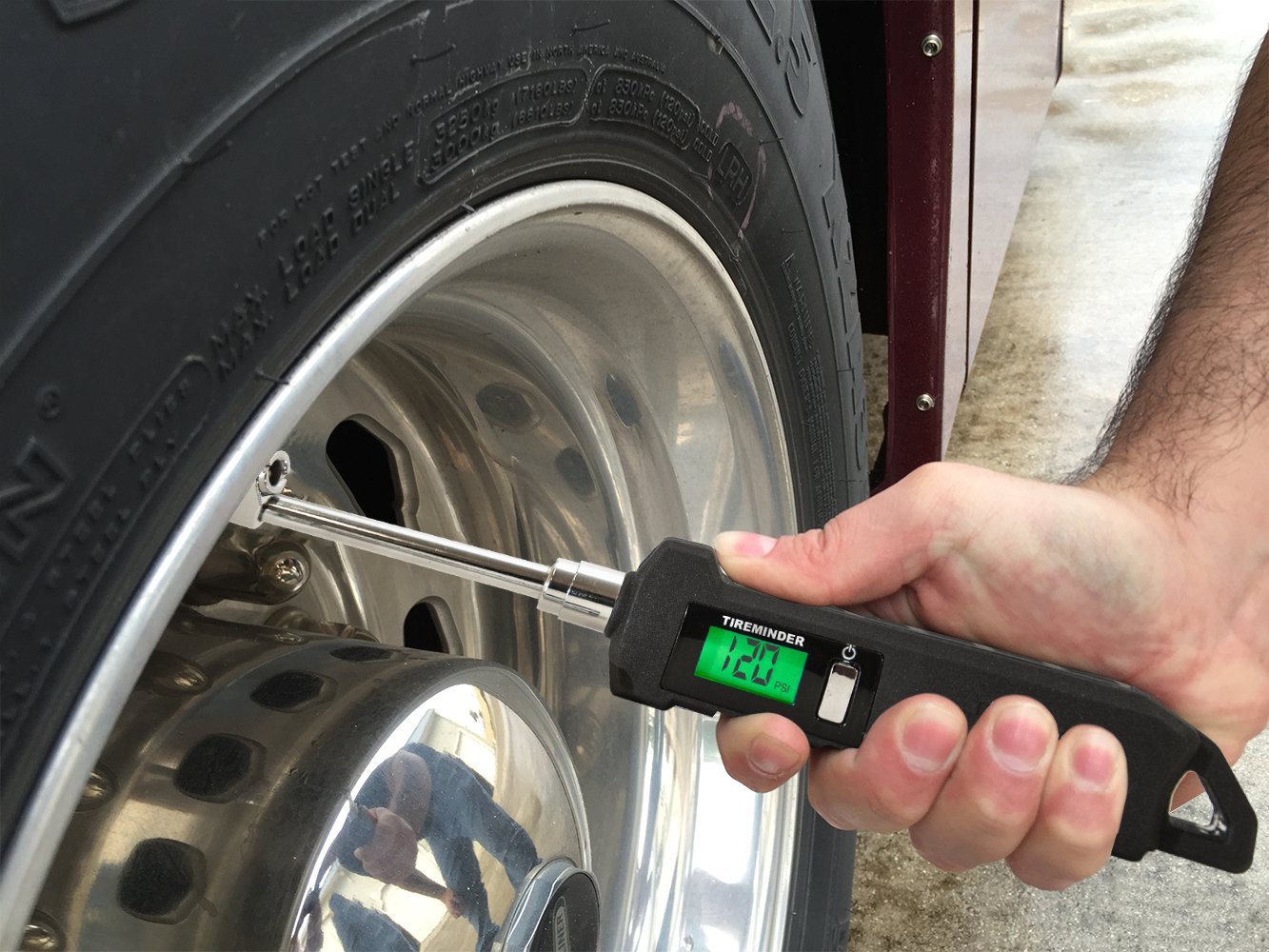 High Precision TireMinder Digital Truck and RV Gauge with Replaceable AAA Batteries and 5 Year Warranty, Black