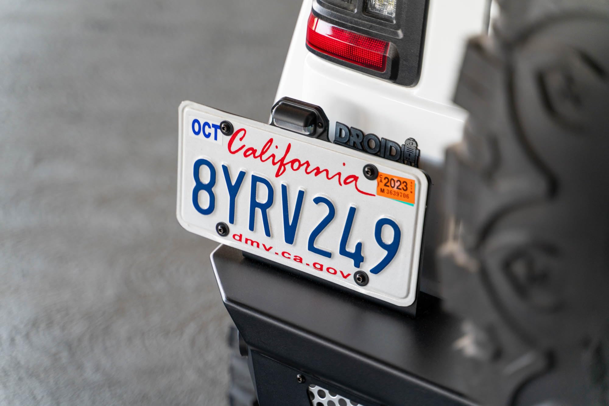 MTO Series DV8 Offroad Rear Bumper for 2018-2025 Jeep Wrangler JL | Full Width Matching Factory & Aftermarket Fenders | Compatible w/Factory Hitch & Harness | OEM Mount Can Fit up to a 37” Spare Tire