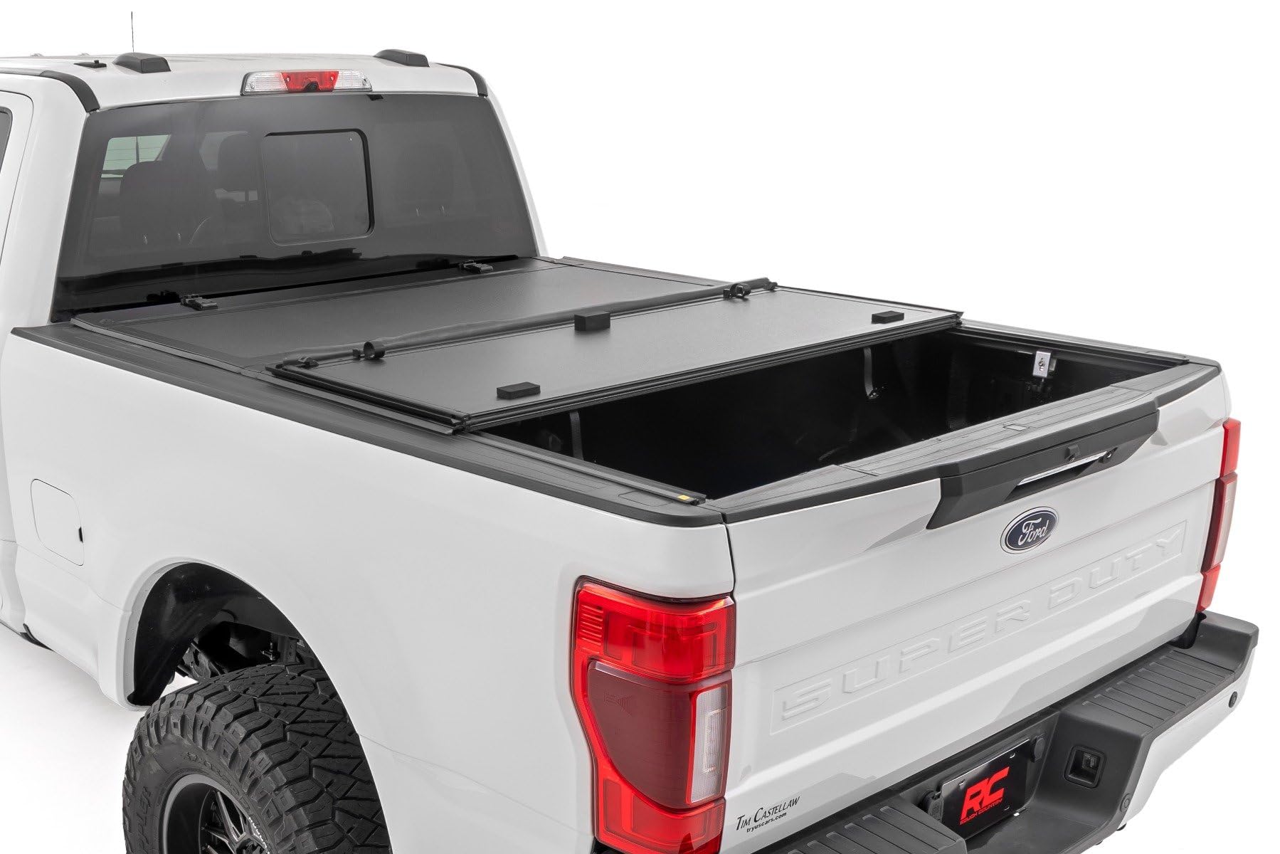 Rough Country Hard Tri-Fold Tonneau Cover for Ford F-250 & F-350 Super Duty (2017-2026) - Aluminum Flip-Up Bed Cover, Fits 6'10 (81.9") Bed