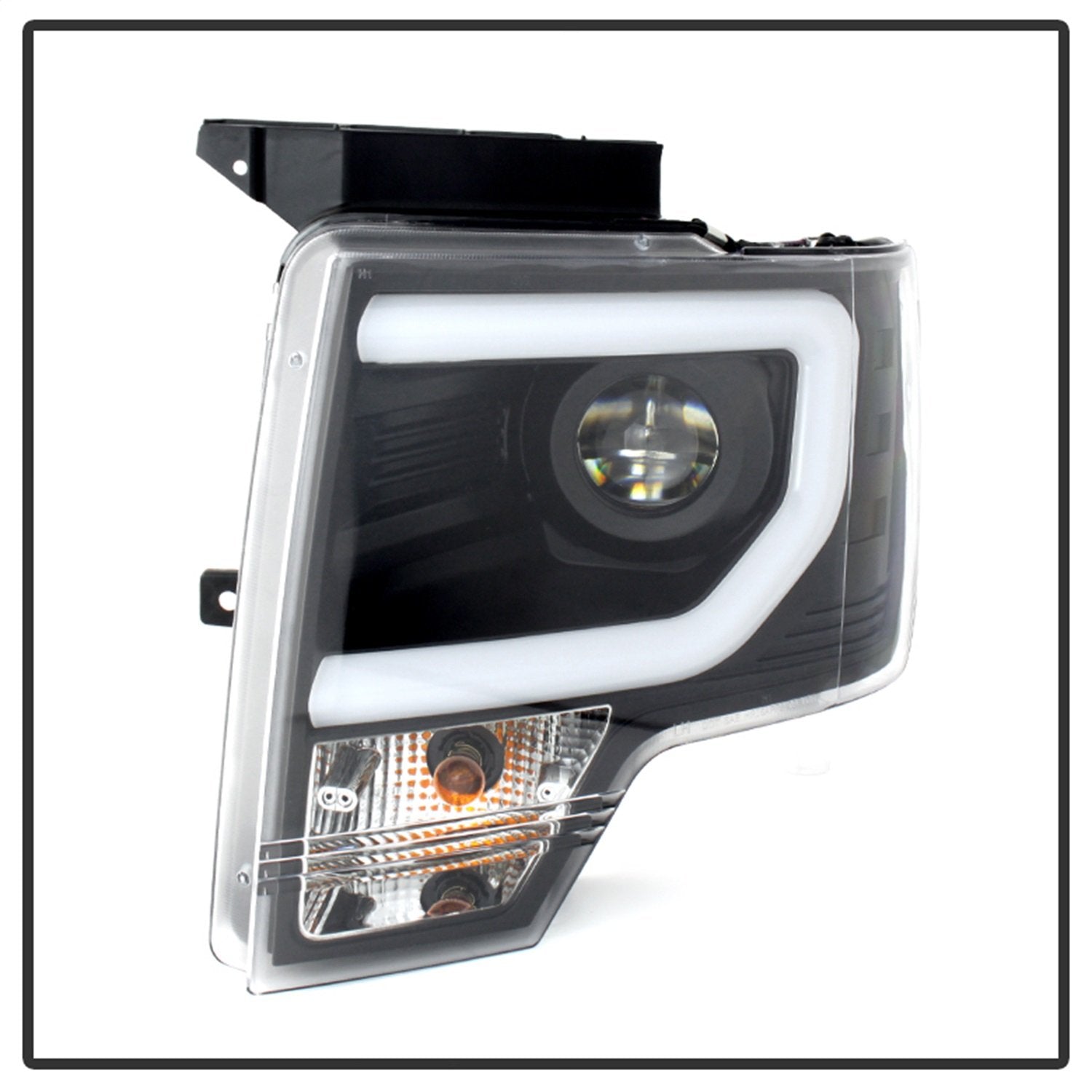 Auto Spyder 5077646 Projector Style Headlights Black/Clear
