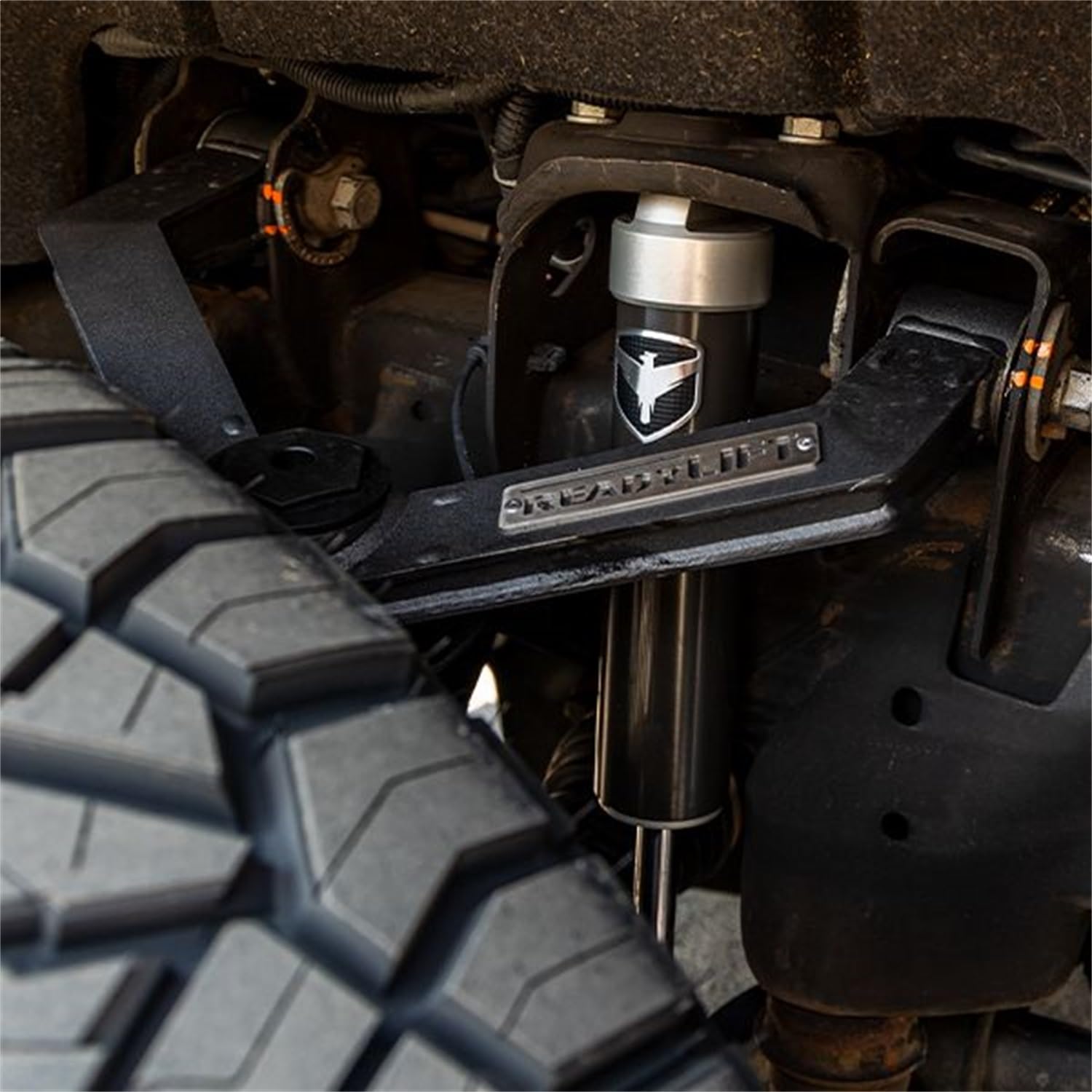 5-6'' MAX Lift Kit ReadyLIFT 42-31540 with 2.1 Falcon Shocks For Chevrolet/GMC 2500HD/3500HD 4WD