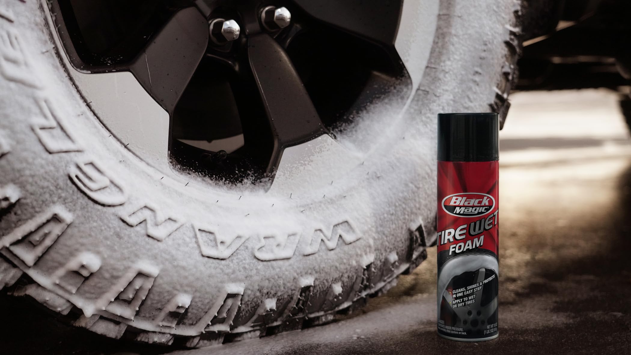 800002220 Black Magic Tire Wet Foam, 18 oz. - Specially Formulated Thick Tire Spray Foam Clings to Tires to Dissolve and Clean Dirt While Shining and Protecting All In One Step