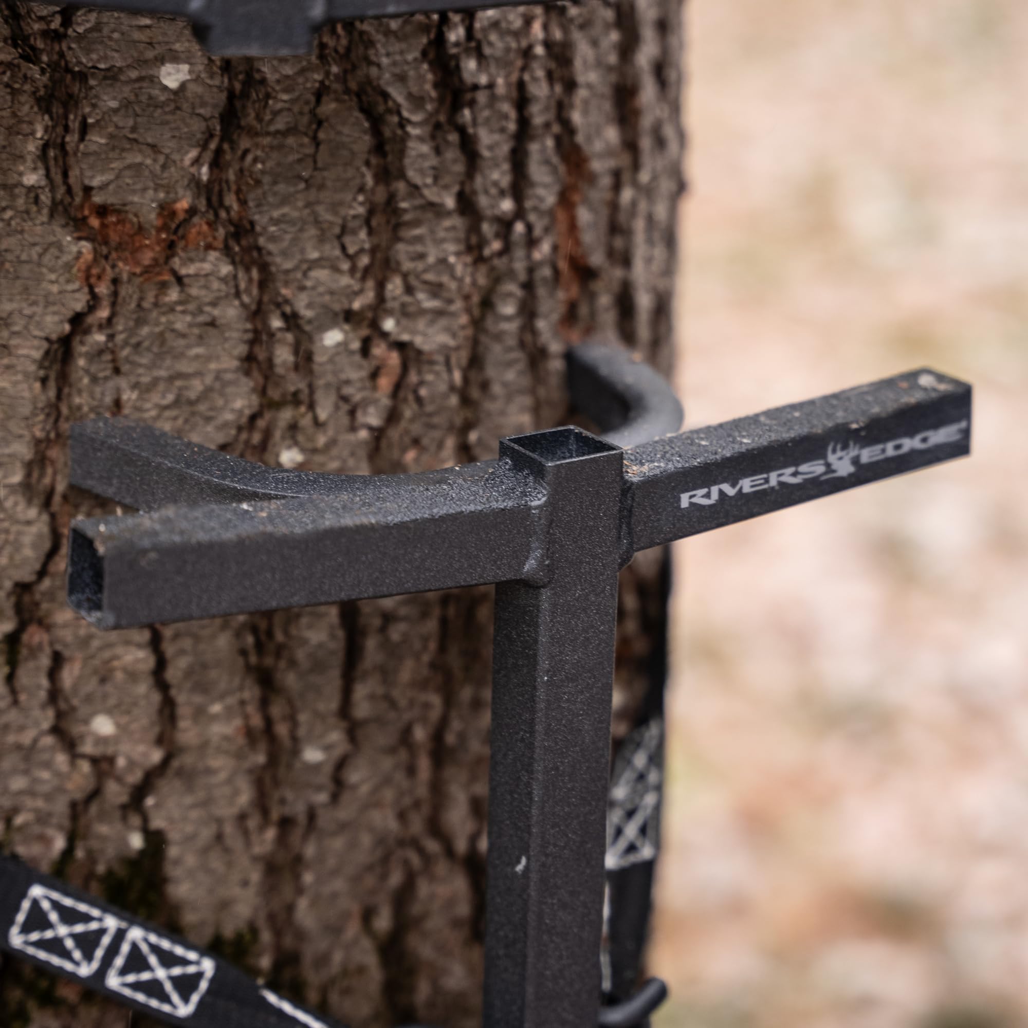 Big Foot™ Grip Stick™ Climbing System, Rivers Edge® Double-Step Design, Tractionite™ Non-Slip Coating, Noiseless System, RE733