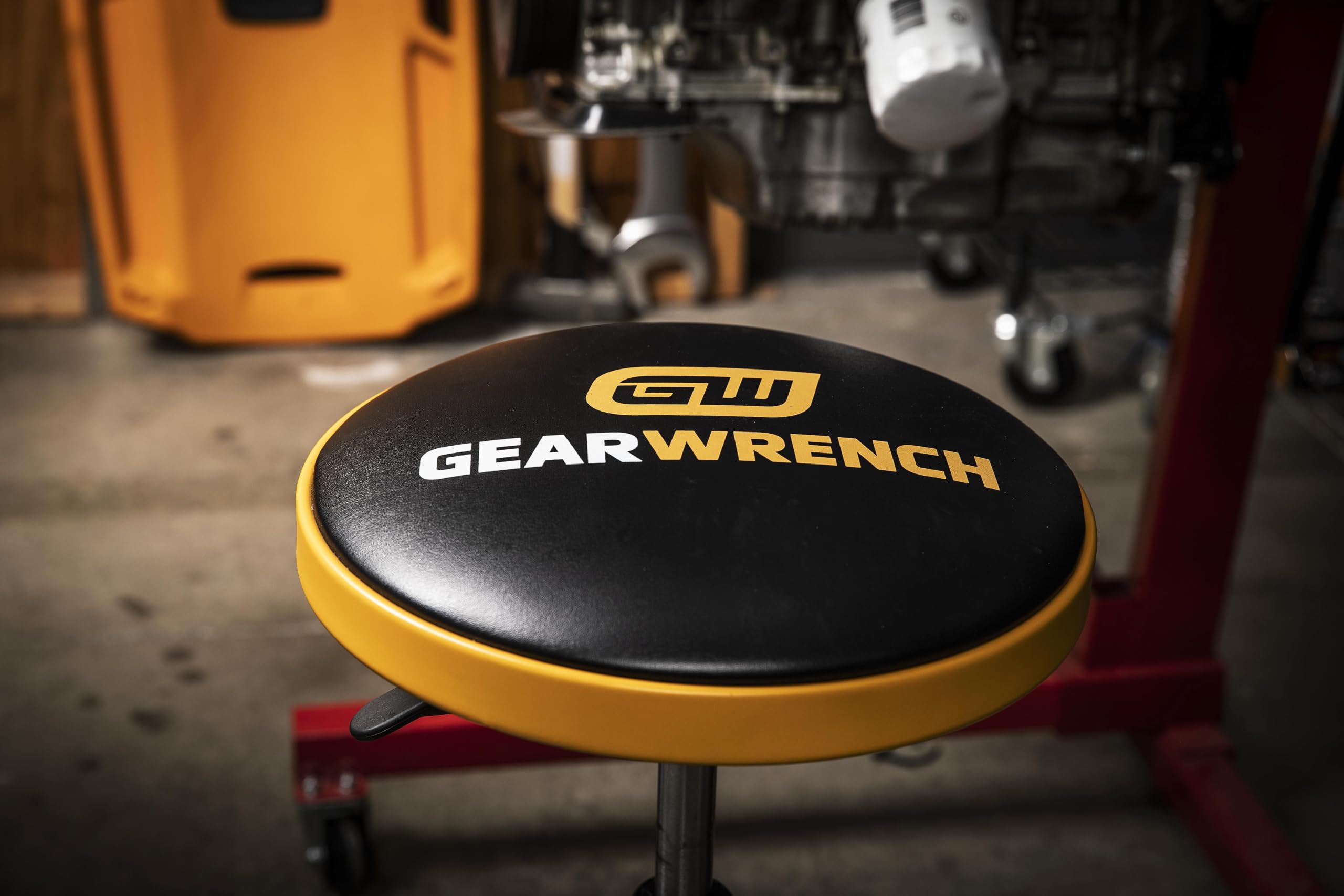 Adjustable GEARWRENCH Height Swivel Shop Stool, 26" To 31" - 86992