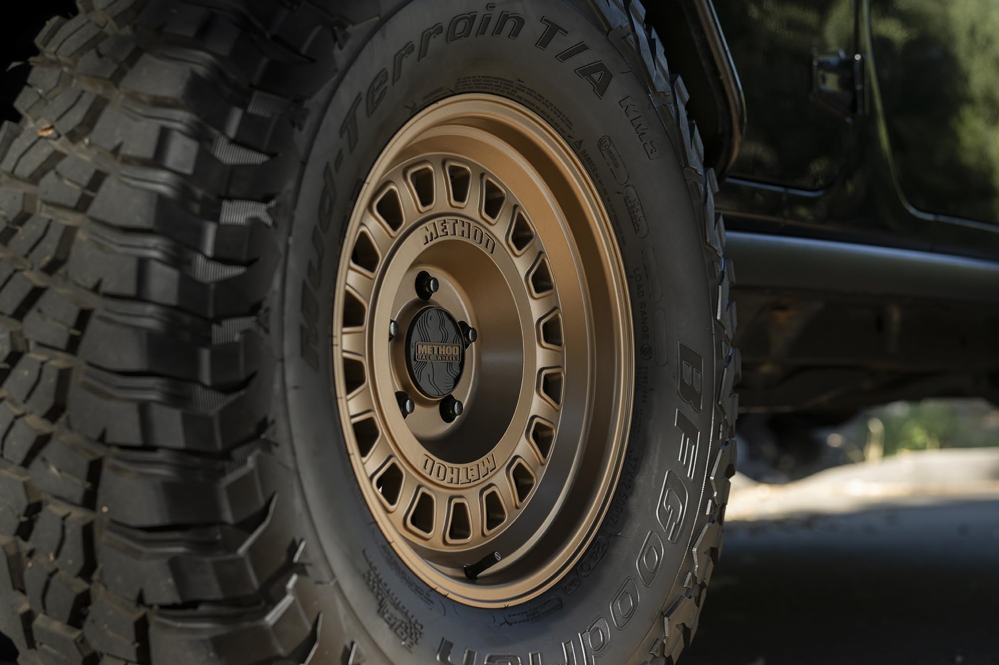 Method Race Wheels 320 18x9.0" 5.68" Backspacing, 8x6.5, 18mm offset MR32089080918
