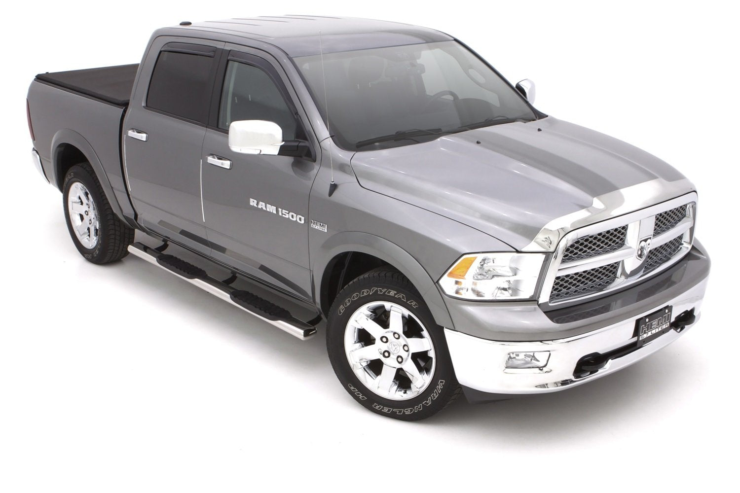 Lund RealTruck 23984003 Polished Stainless Steel 5" Oval Straight Nerf Bars for 2009-2018 Dodge Ram 1500, 2010-2018 Ram 2500/3500 Crew Cab
