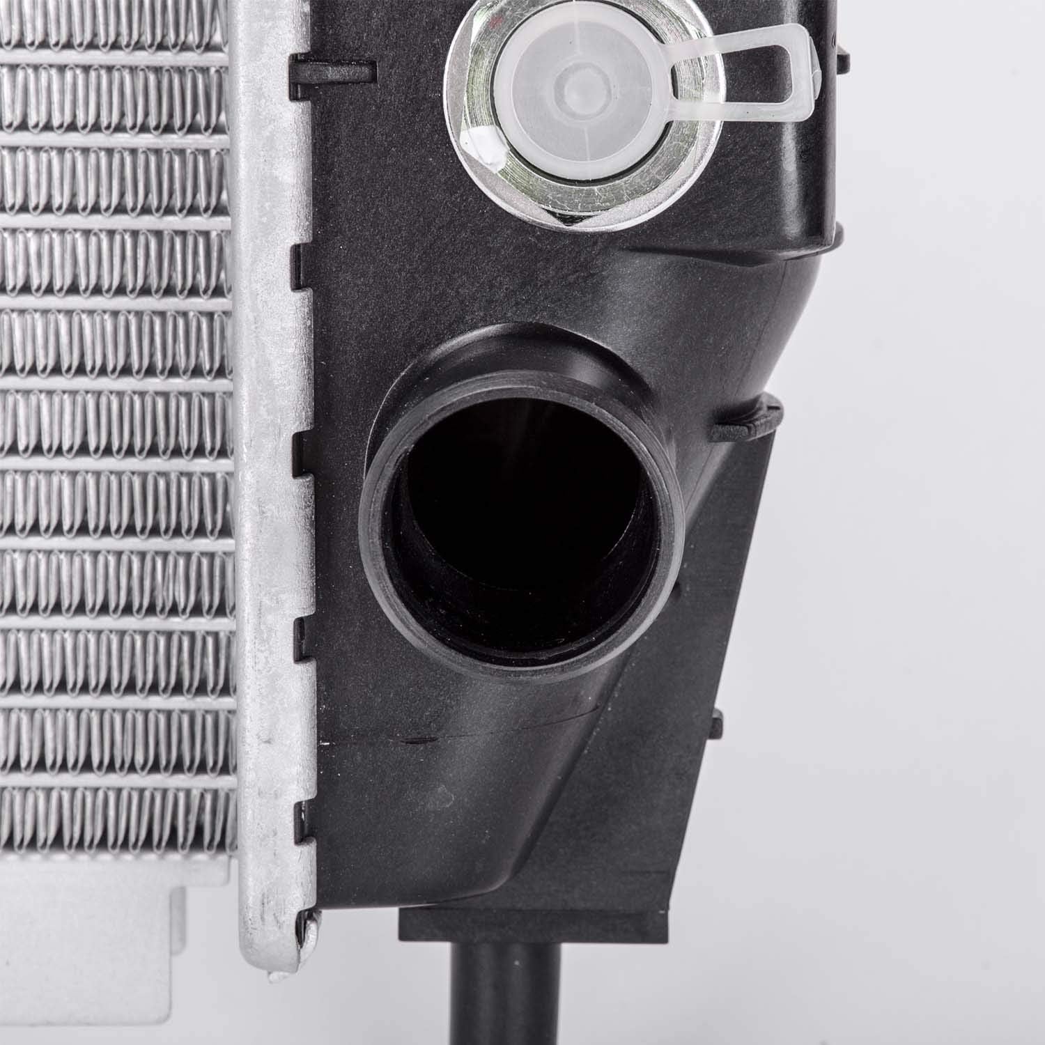 Radiator TYC 1062 Compatible with 1985-1994 Ford Ranger