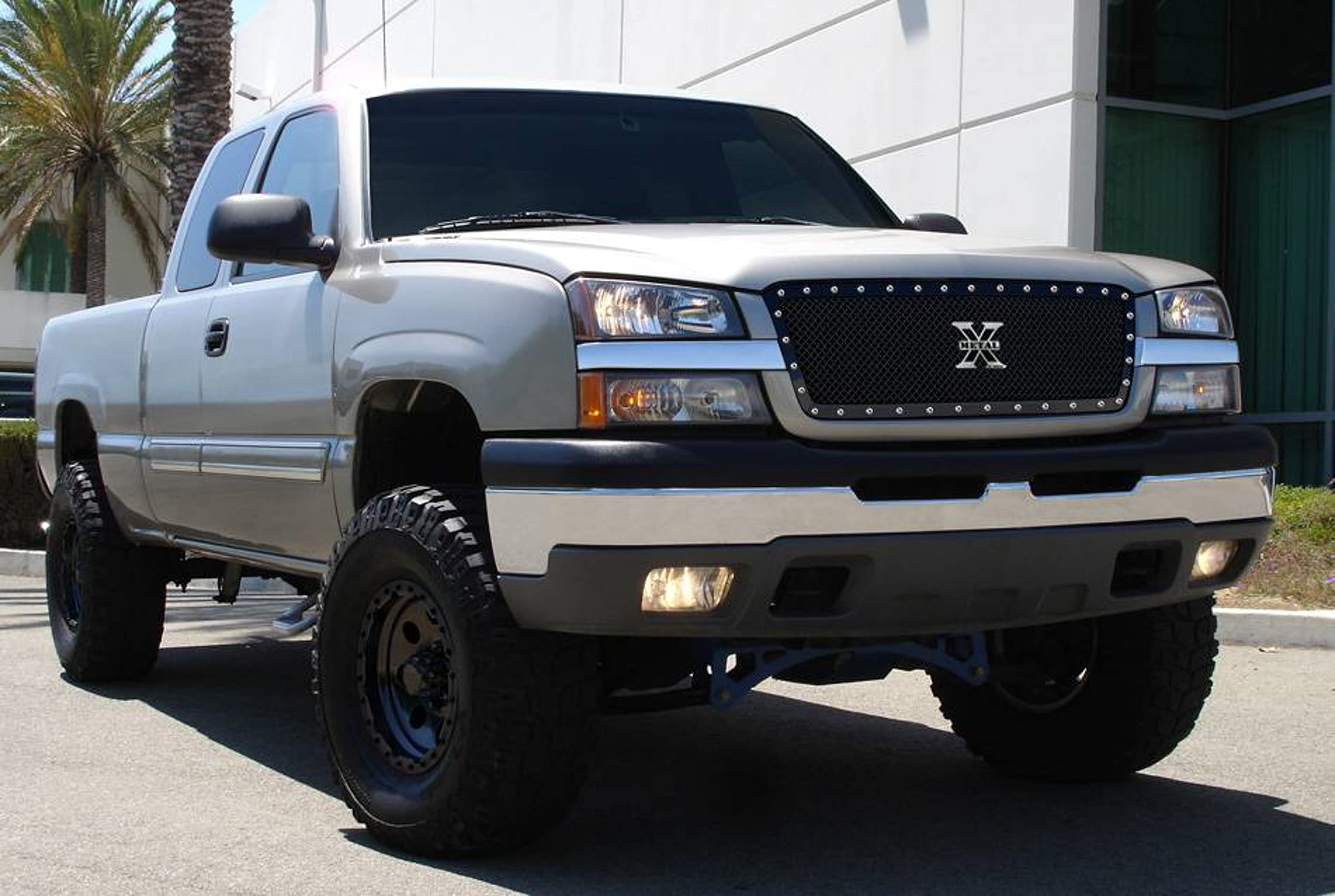 2003-2006 Chevrolet Avalanche T-Rex Grilles 2003-2005 Silverado 1500, 2003-2004 Silverado HD X-Metal Grille, Black, 1 Pc, Insert, Chrome Studs - PN #6711011
