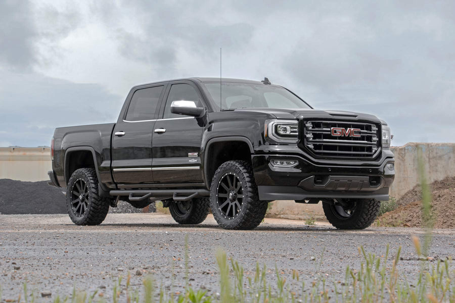 3.5" Rough Country Knuckle Lift Kit w/N3 Struts for 07-13 Chevy/GMC 1500-11932