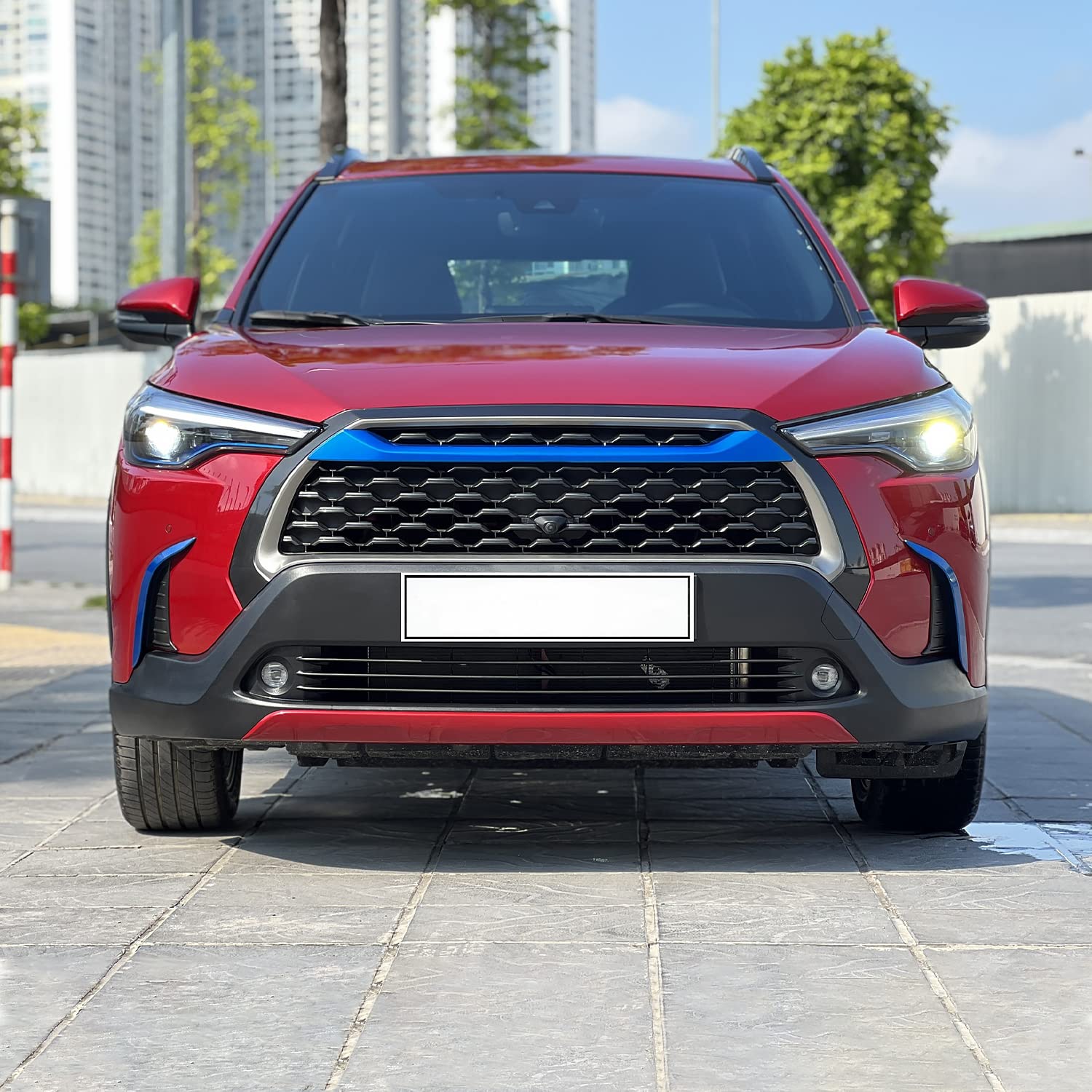 Bumper Driving Clear LED Fog Lights + Switch + Wiring Spec-D Tuning Compatible with 2022-2023 Toyota Corolla Cross, Left + Right Pair Assembly