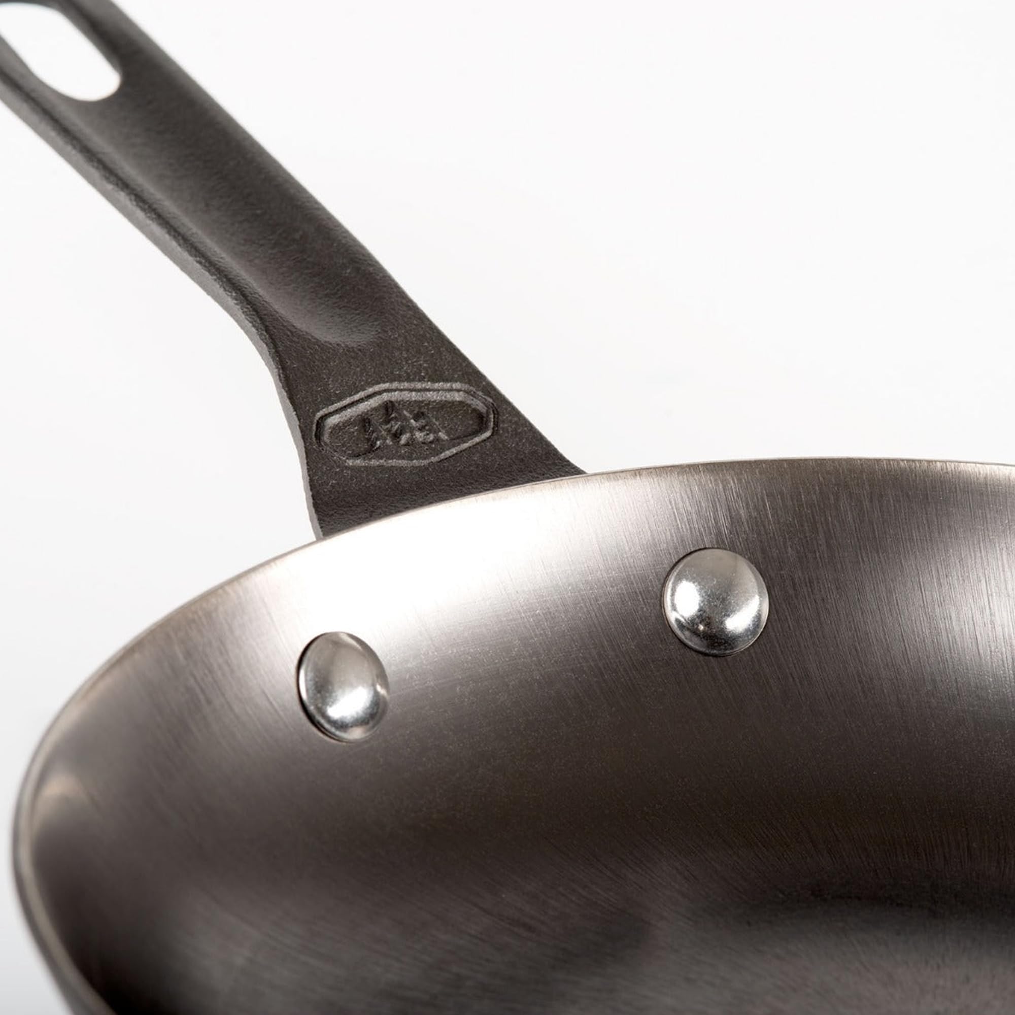GSI Outdoors 8” Guidecast Frypan I Cast Iron, Lightweight, Gourmet Frying Pan, Camp Cookware