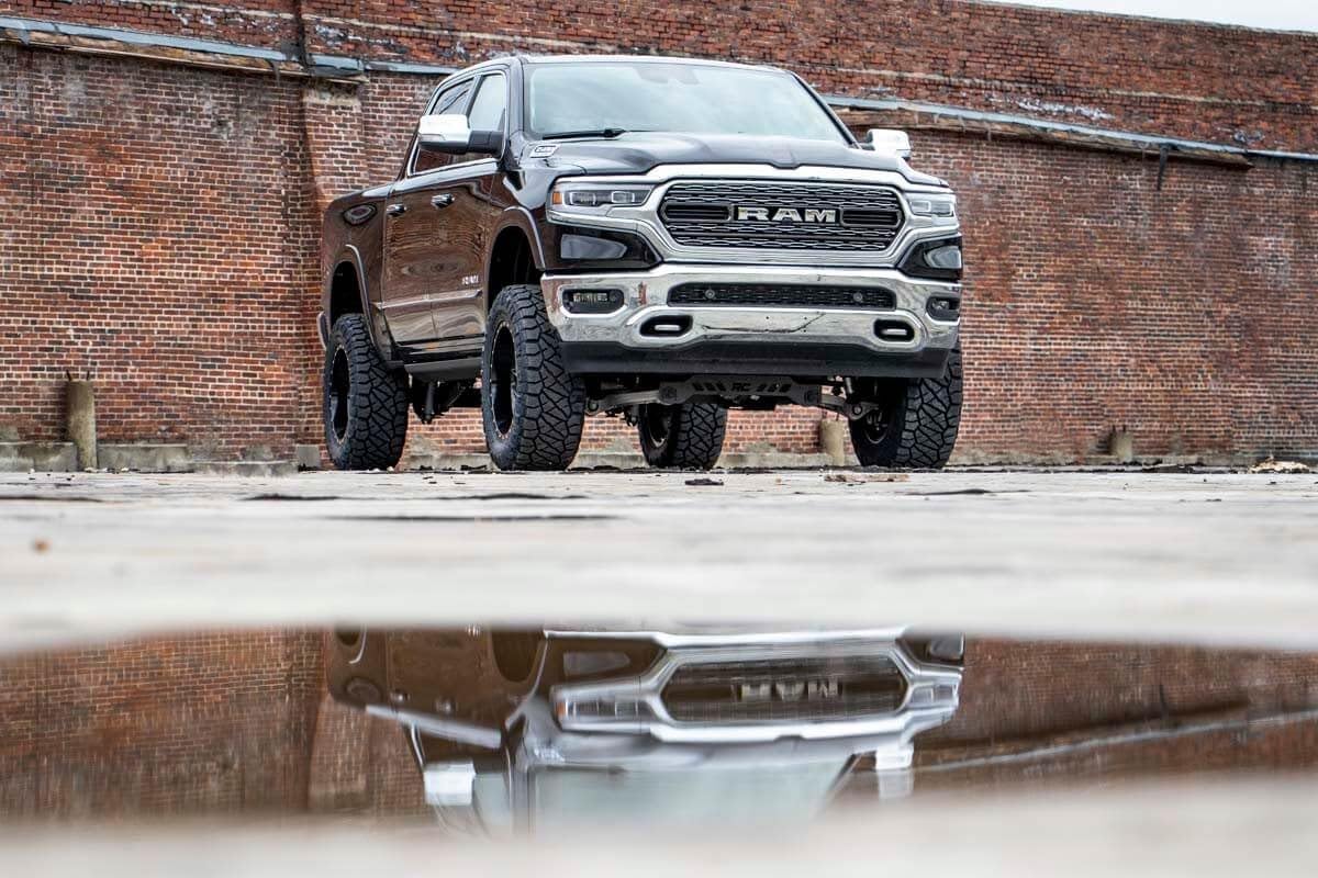 5" Lift Kit Rough Country for 2019-2024 Ram 1500 4WD | Air Ride - 33830A