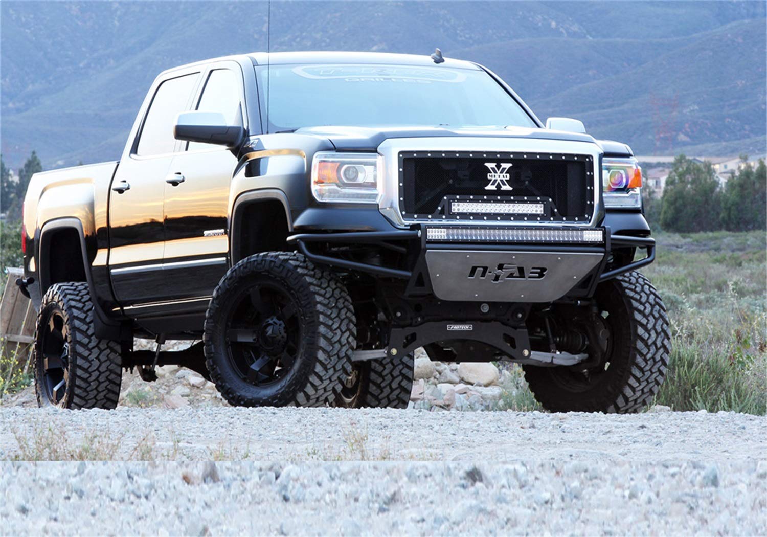 Toyota Tundra Bumper for RealTruck | Holds E-Series LED Light Bar, Aluminum Skid Plate w/ N-Fab Logo, Textured Black | T141LRSP-TX | Fits 2014 - 2017 Toyota Tundra